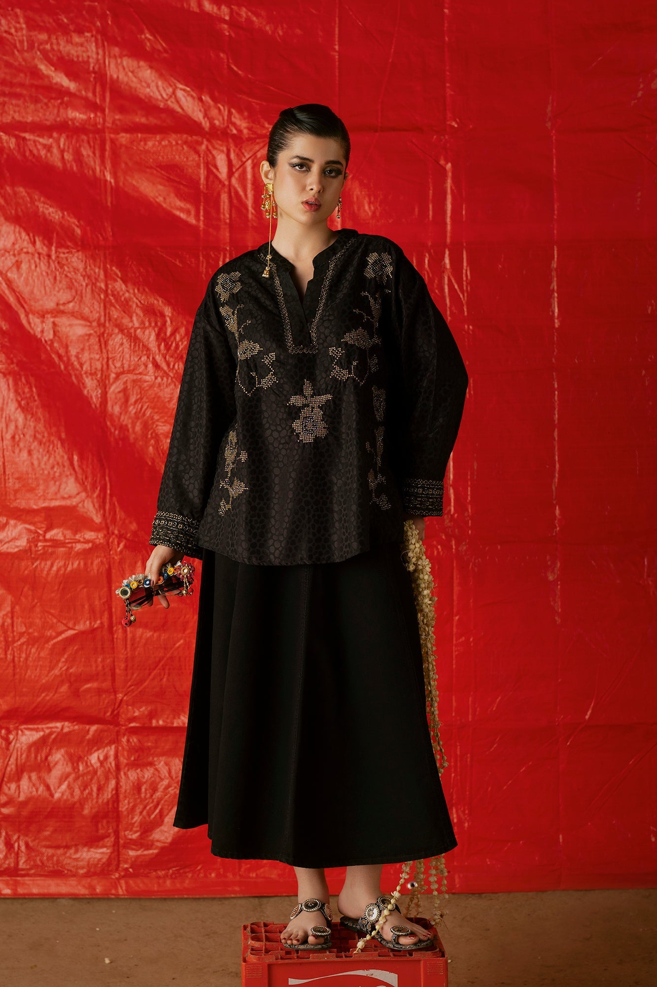 EMBROIDERED TOP (E0618/119/902)