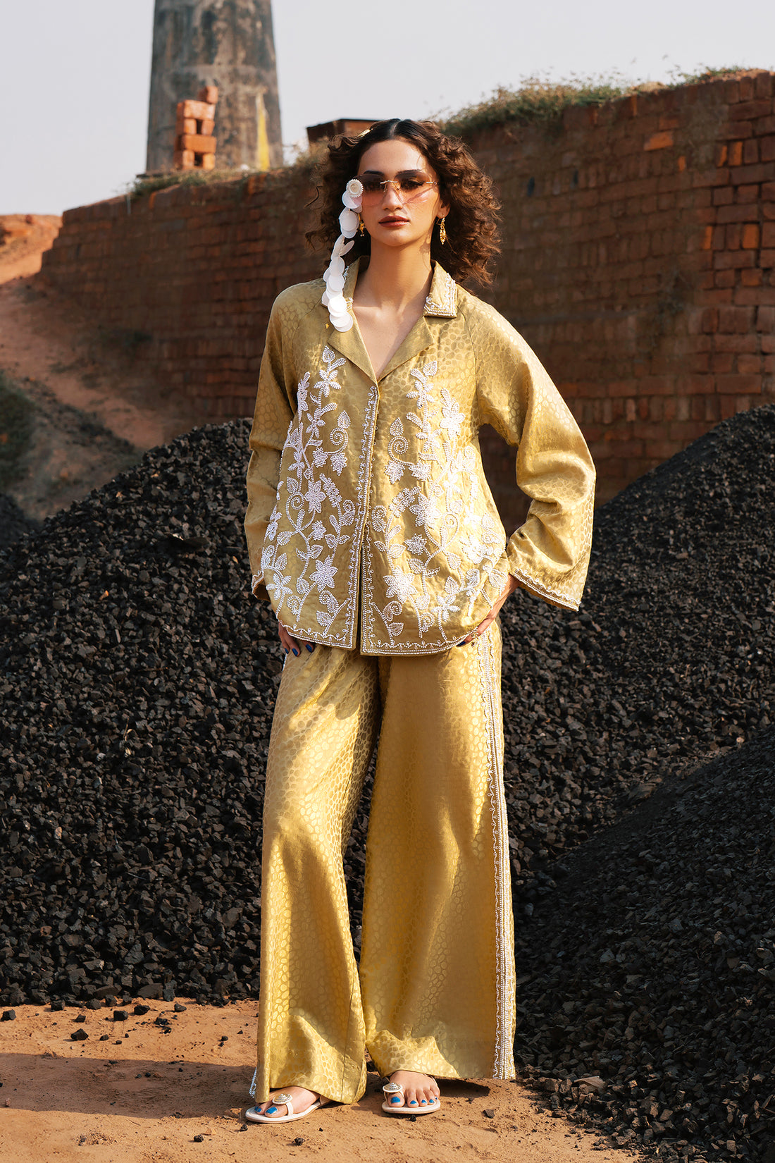 EMBROIDERED SUIT (E0621/119/121)