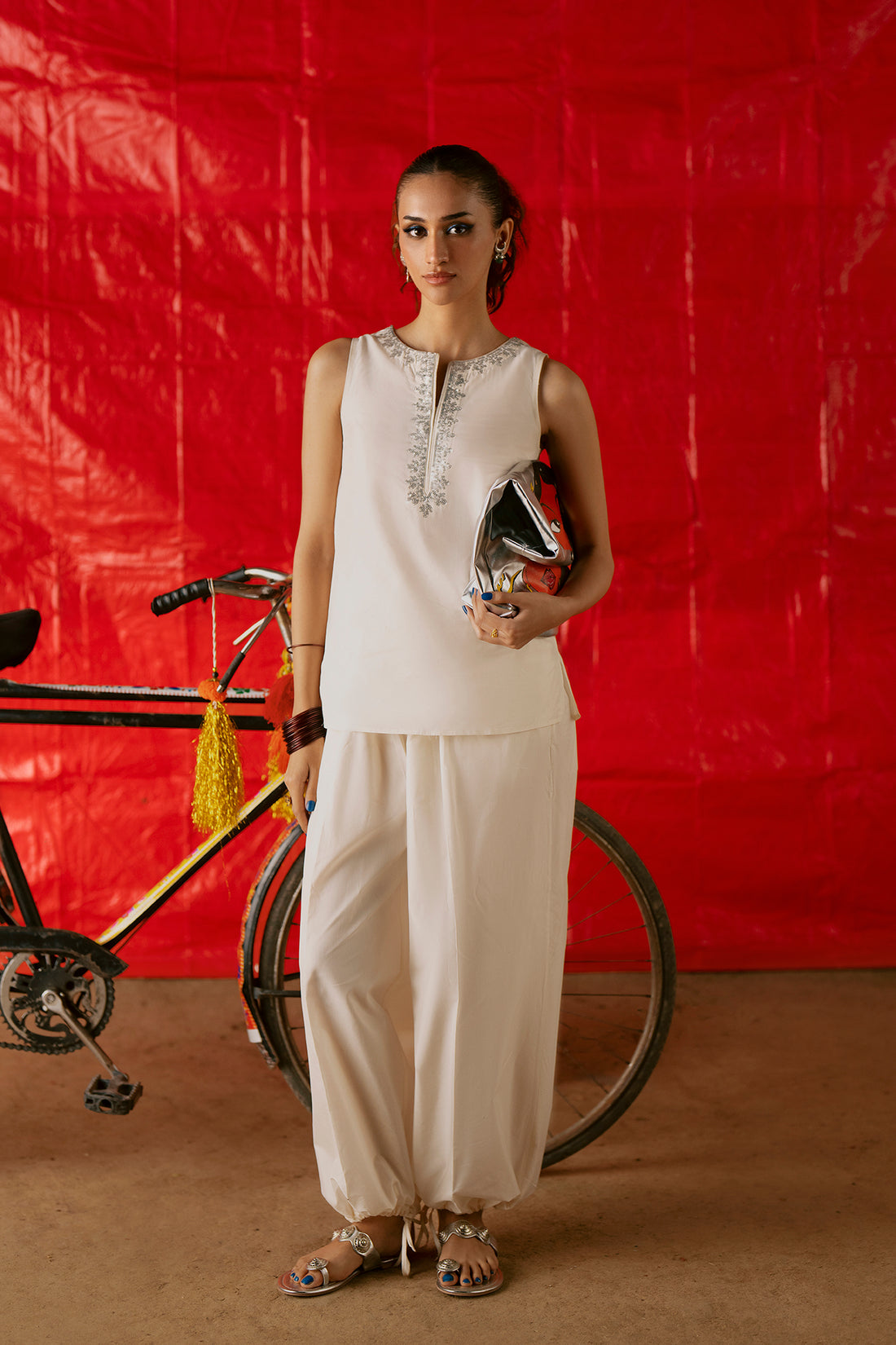 EMBROIDERED SUIT (E0668/119/002)