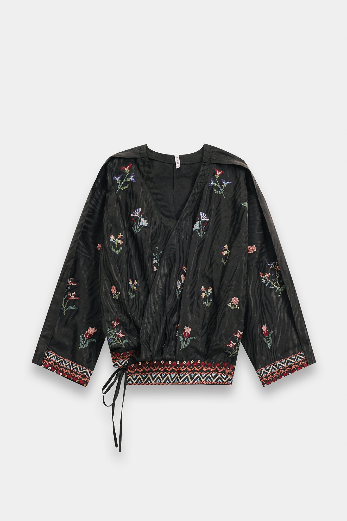 EMBROIDERED TOP (E0711/119/902)