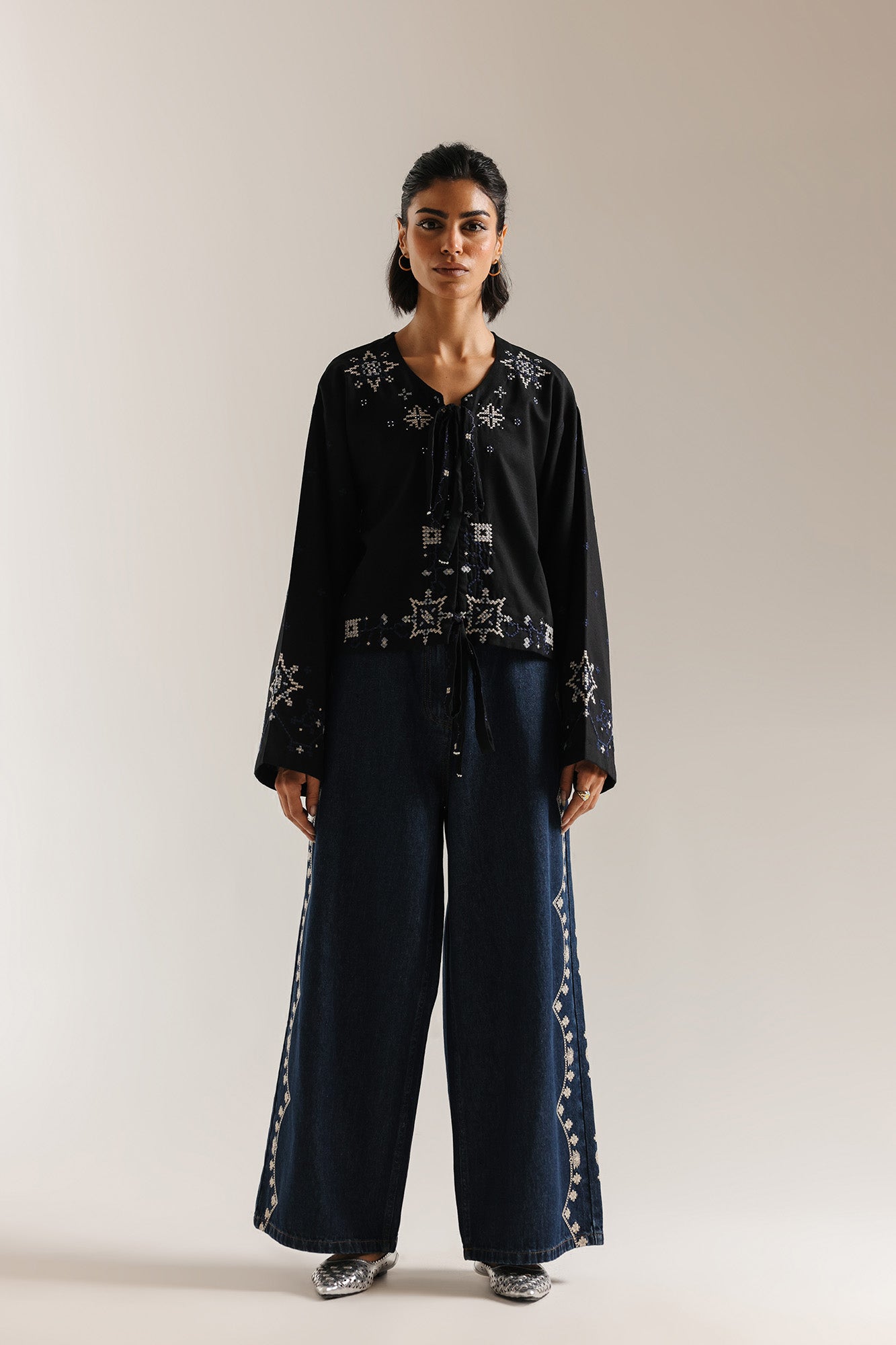 EMBROIDERED TOP (E1030/101/902)