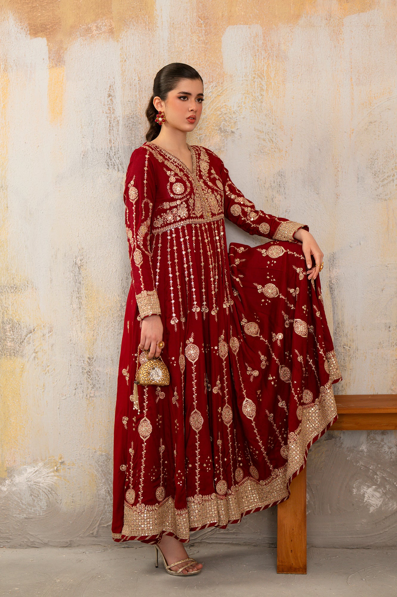 EMBROIDERED PISHWAS (E1056/104/416)