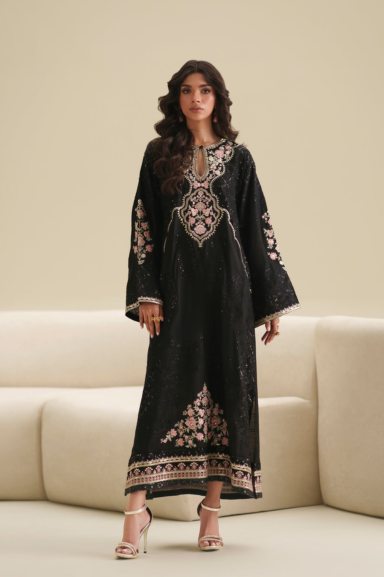 EMBROIDERED KAFTAN (E1088/104/902)