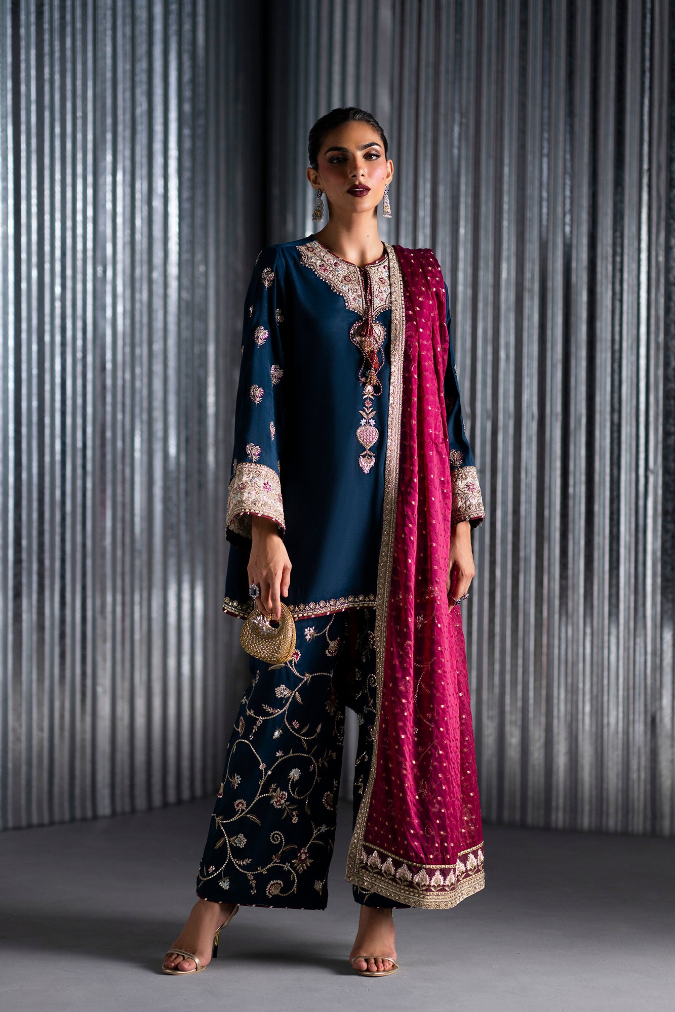 EMBROIDERED SUIT (E1095/104/622)