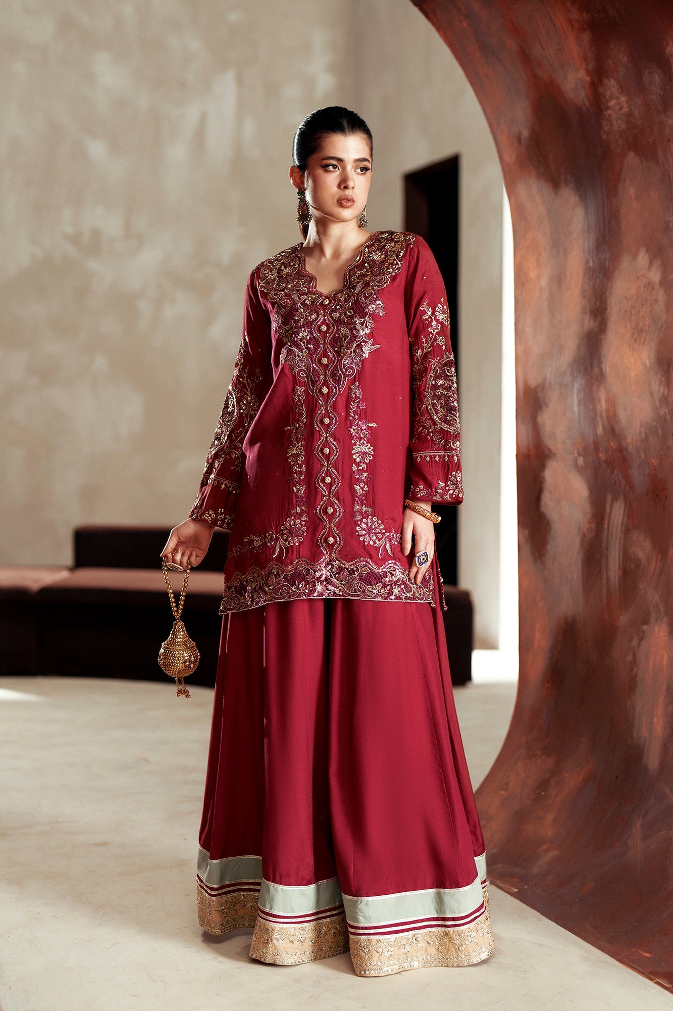 EMBROIDERED SUIT (E1108/104/310)