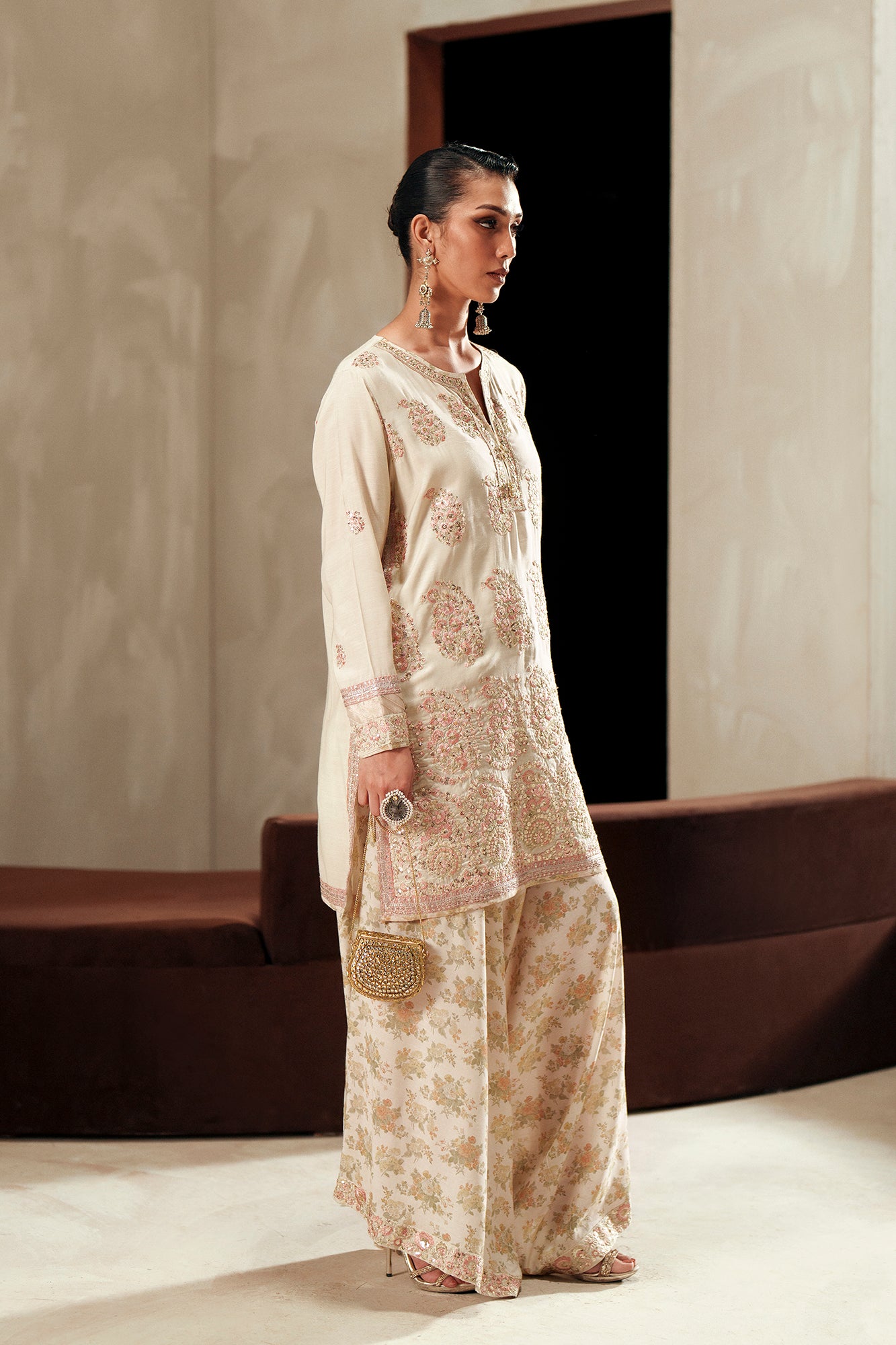 EMBROIDERED SUIT (E1114/104/004)