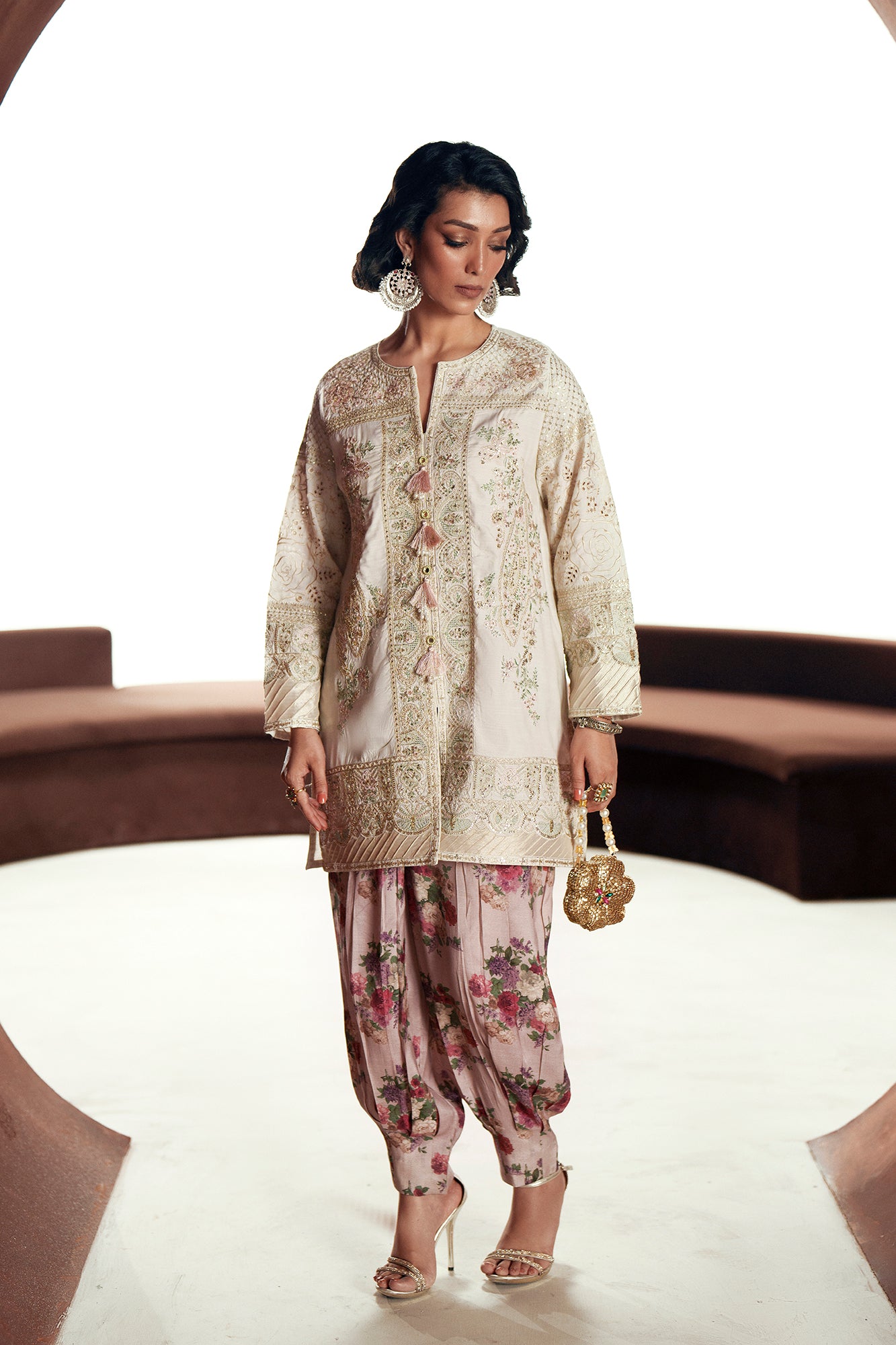 EMBROIDERED SUIT (E1117/104/002)