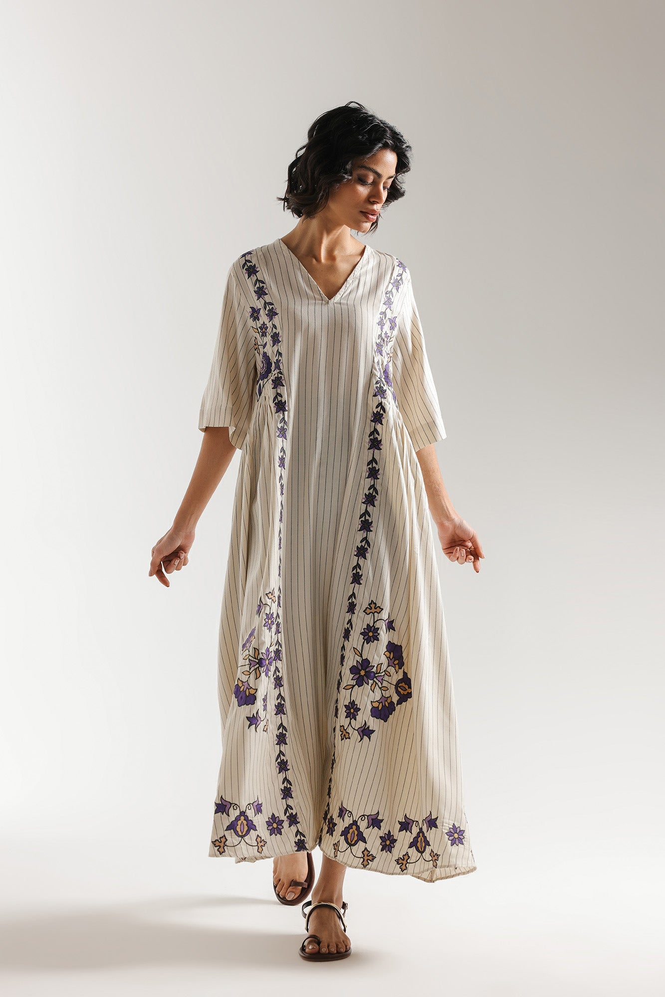 DRESS (E3084/108/002)