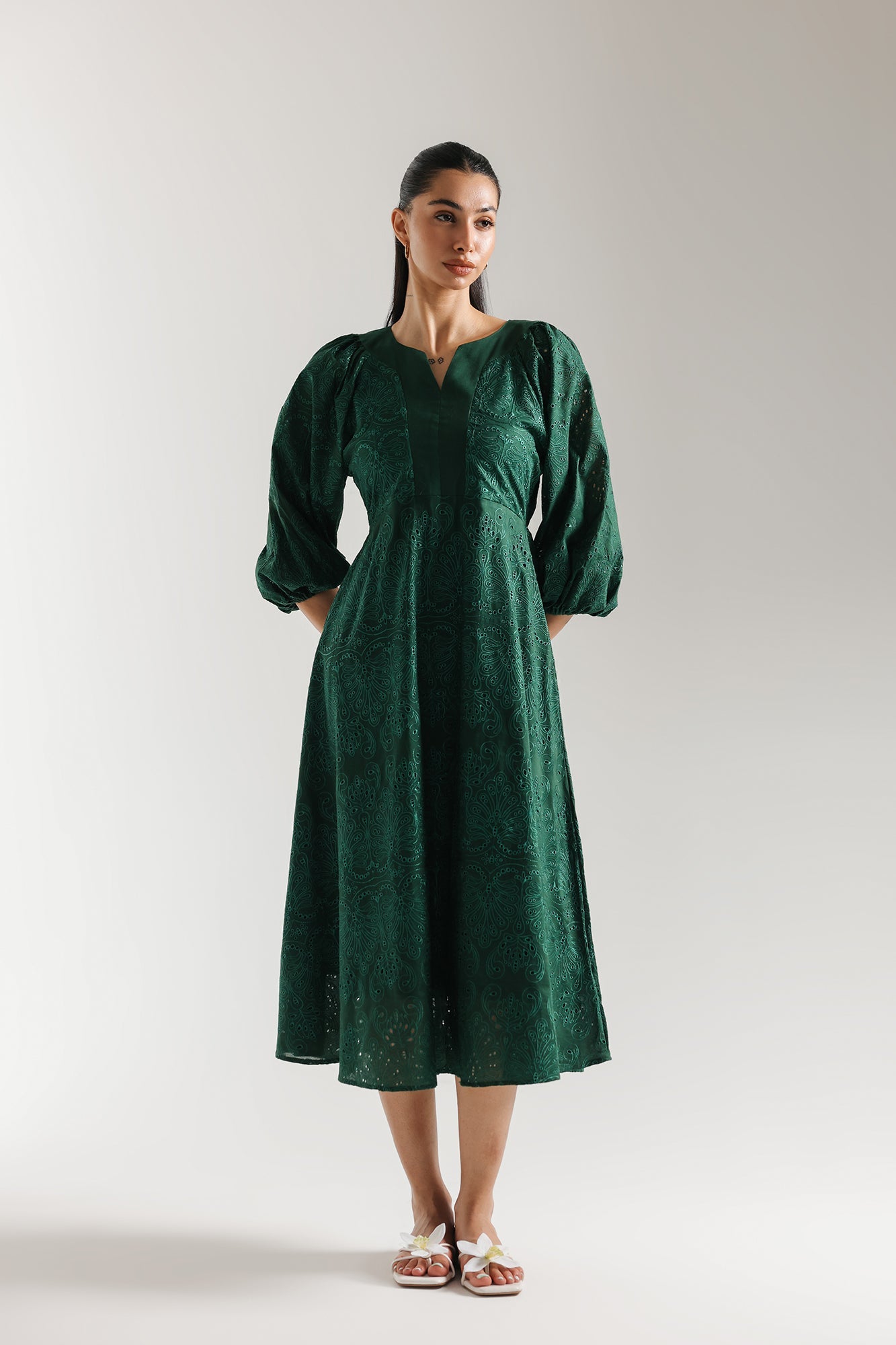 EMBROIDERED DRESS (E3303/108/709)