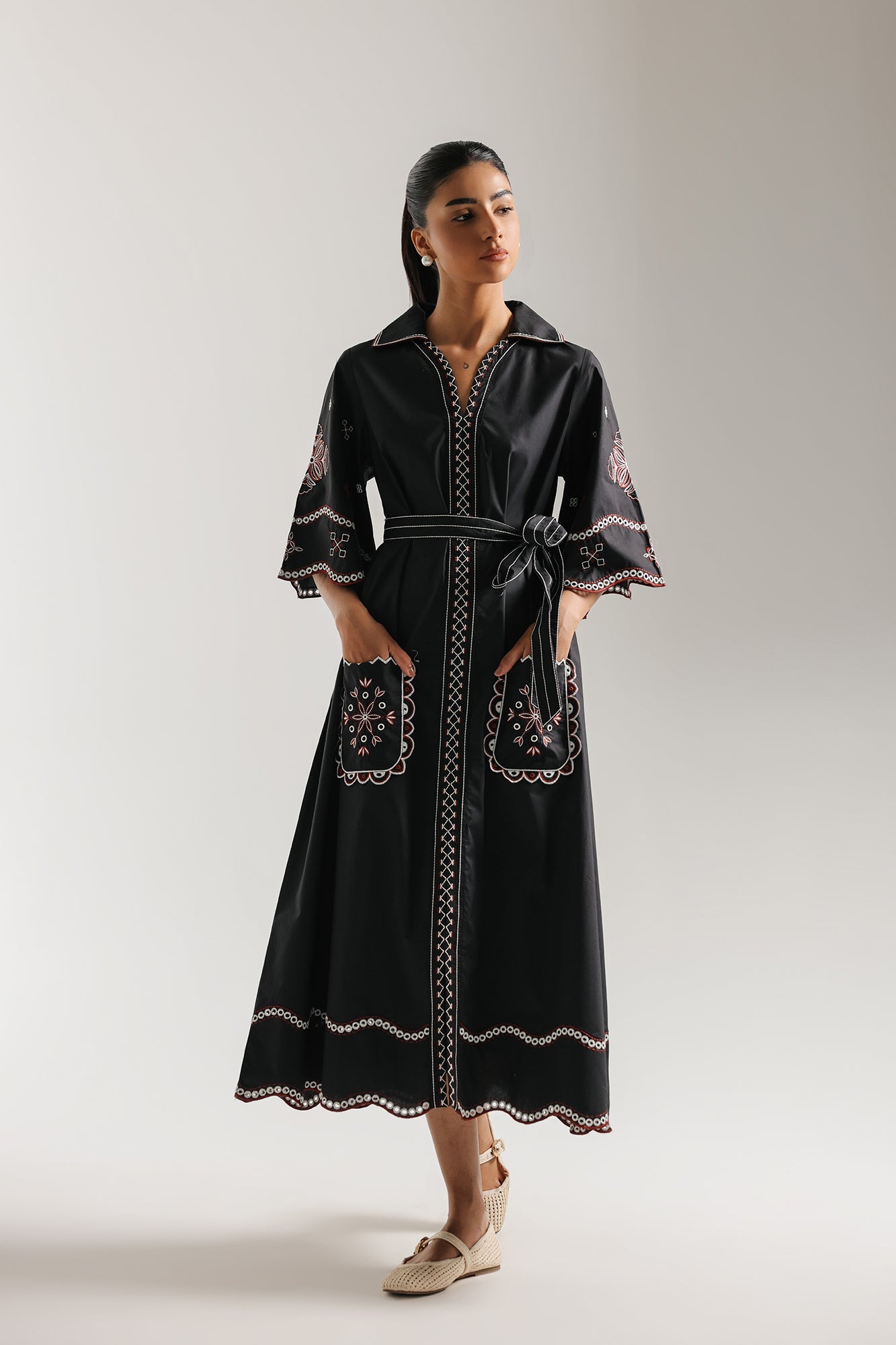 EMBROIDERED DRESS (E3316/108/902)