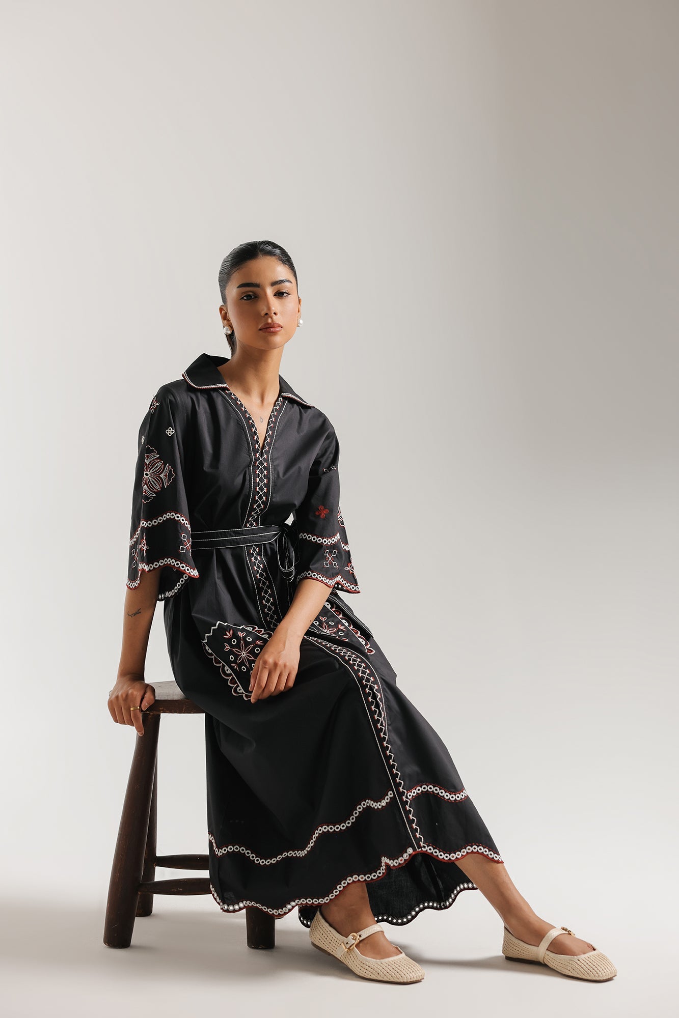 EMBROIDERED DRESS (E3316/108/902)