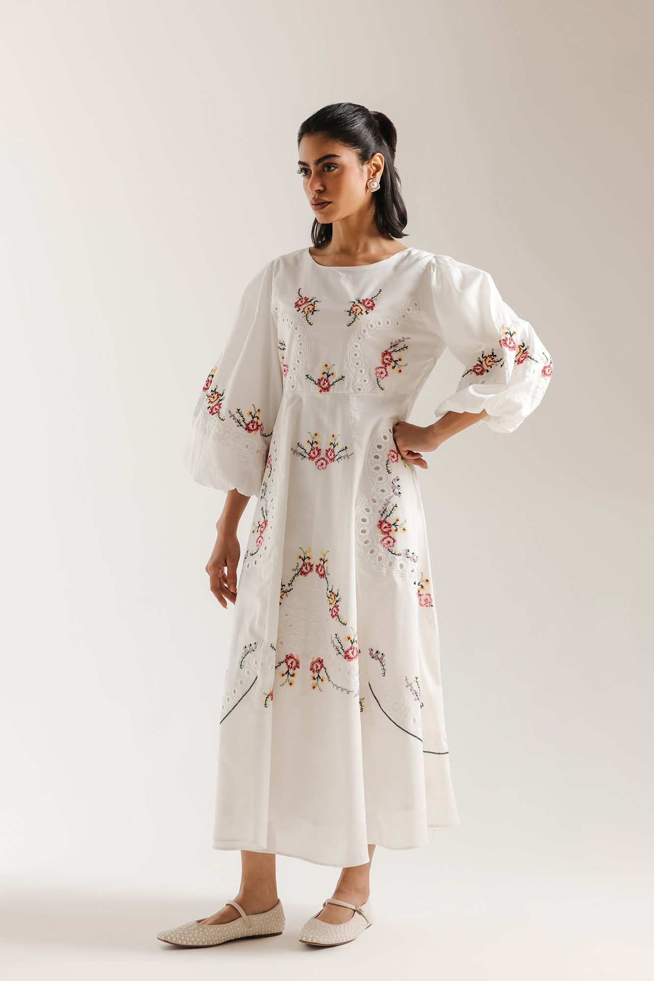 EMBROIDERED DRESS (E3342/108/001)