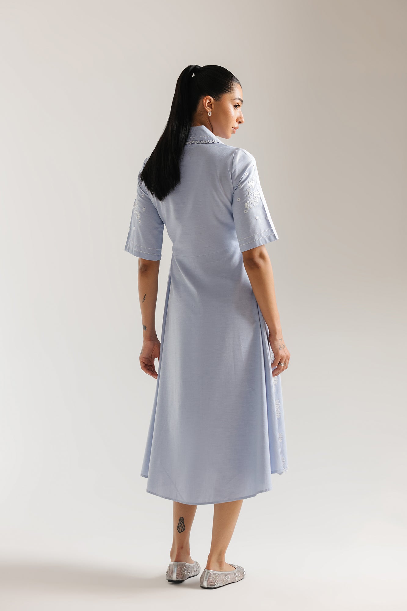 EMBROIDERED DRESS (E3366/108/635)