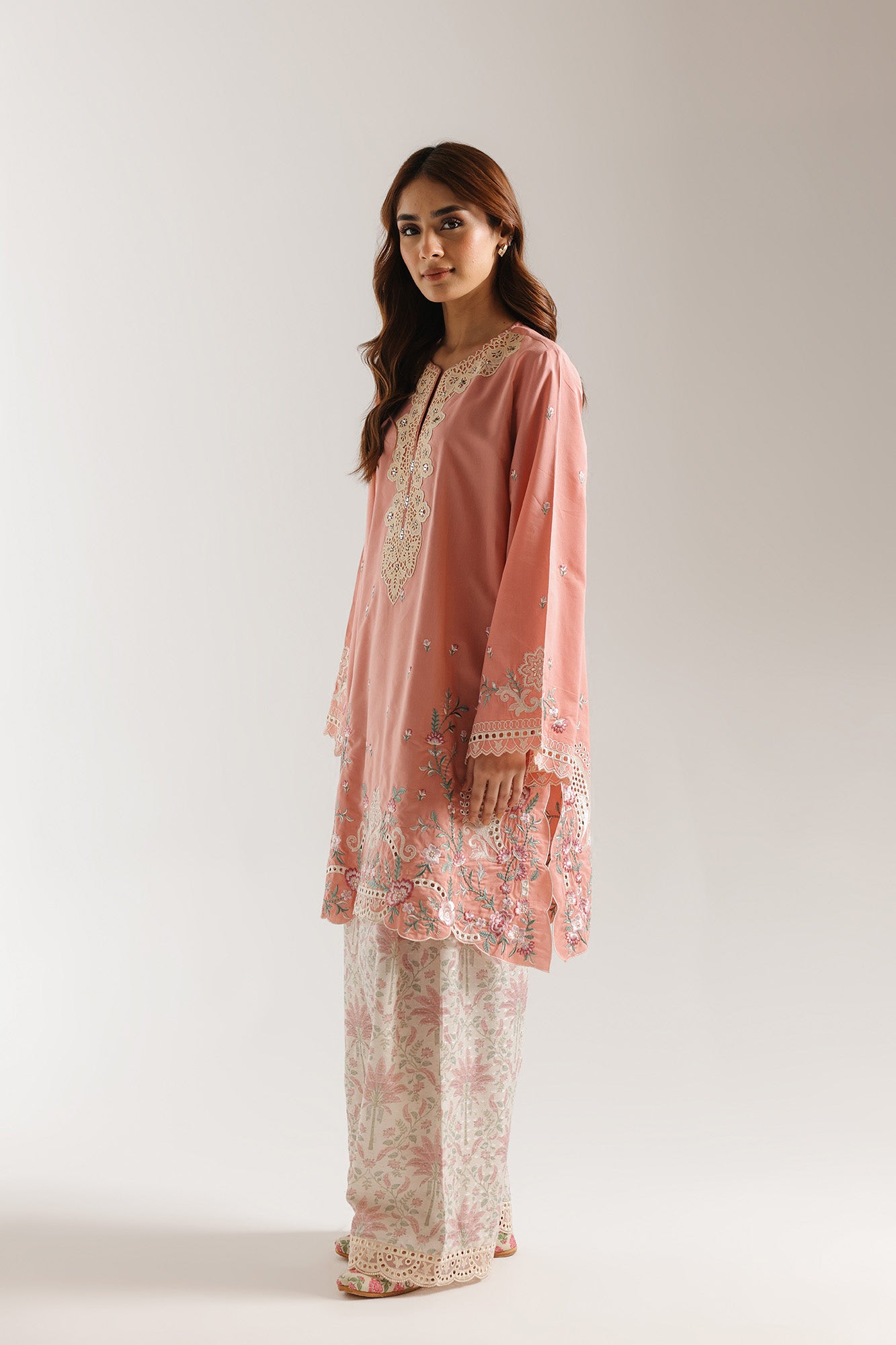 EMBROIDERED SUIT (E4009/103/314)