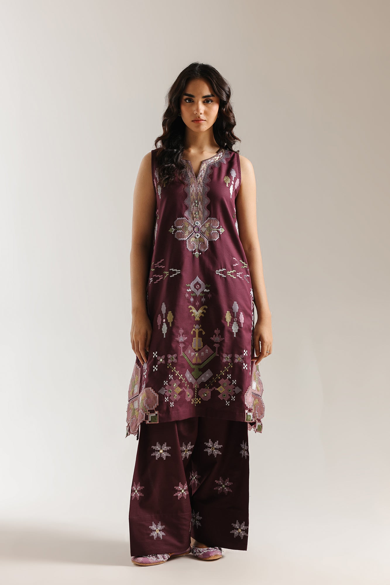 EMBROIDERED SUIT (E4029/103/403)