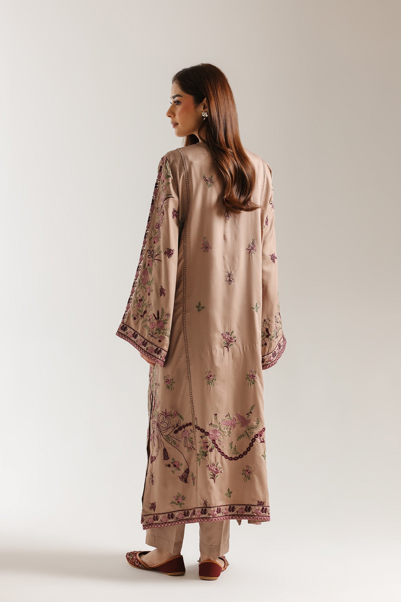 EMBROIDERED SUIT (E4042/103/805)