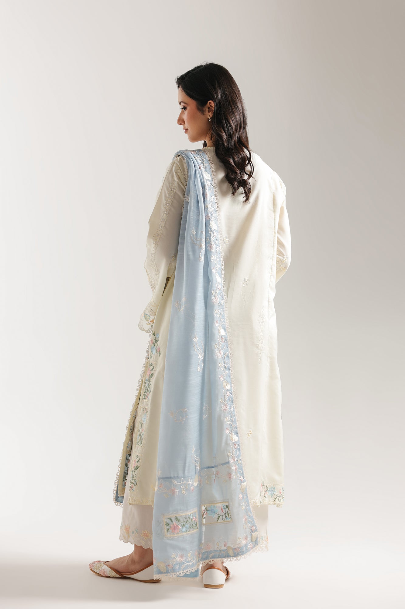 EMBROIDERED SUIT (E4060/103/115)