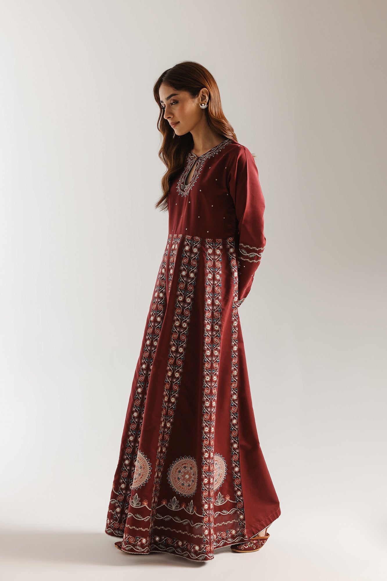 EMBROIDERED DRESS (E4066/103/304)