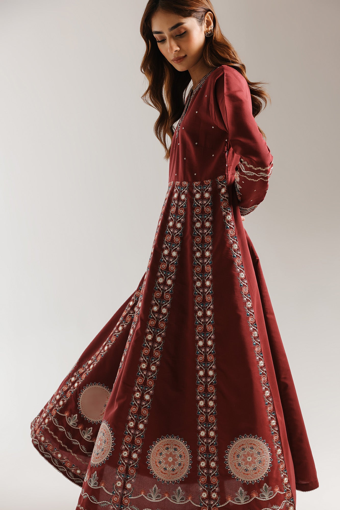 EMBROIDERED DRESS (E4066/103/304)
