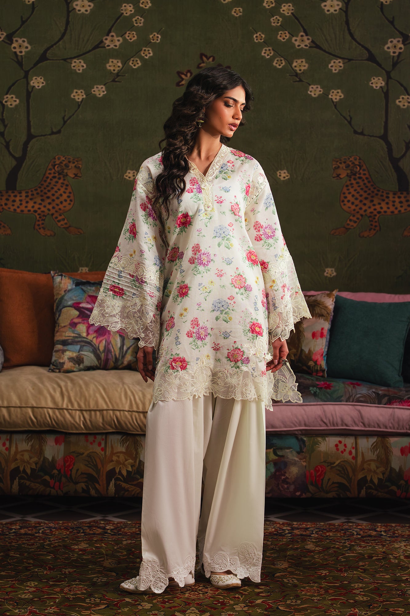 EMBROIDERED SUIT (E4095/103/003)