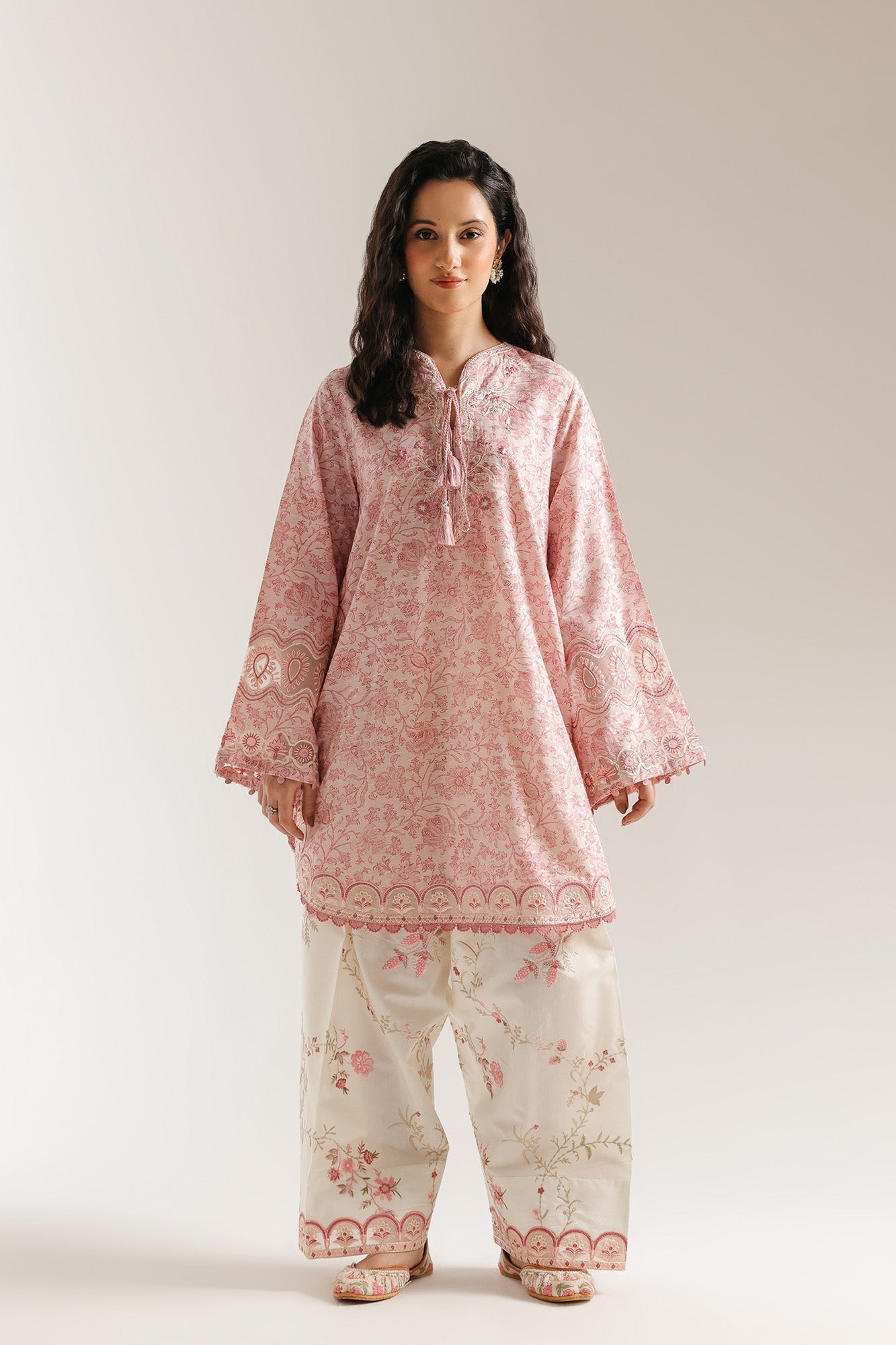 EMBROIDERED SUIT (E4108/103/424)
