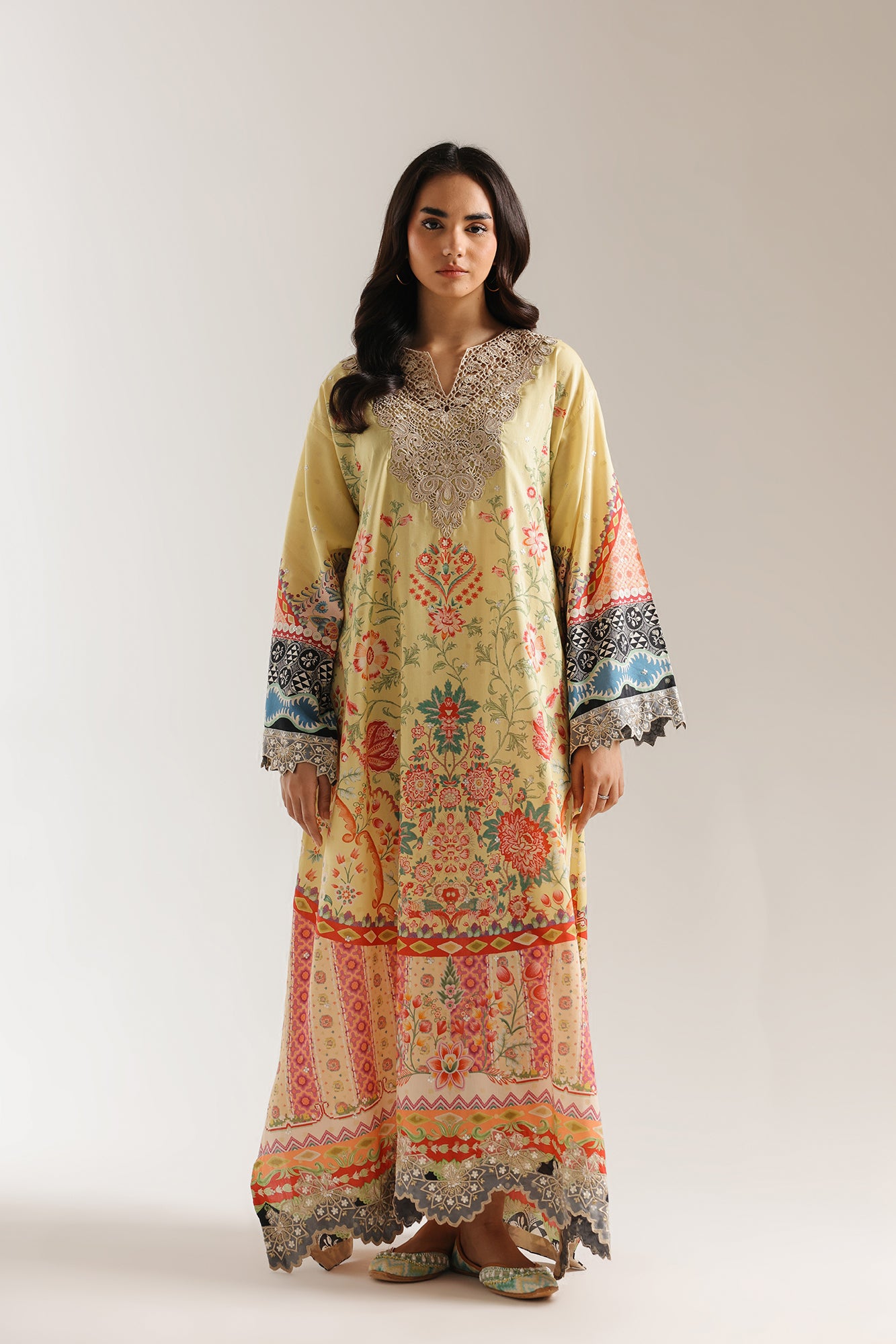EMBROIDERED KAFTAN (E4119/103/105)