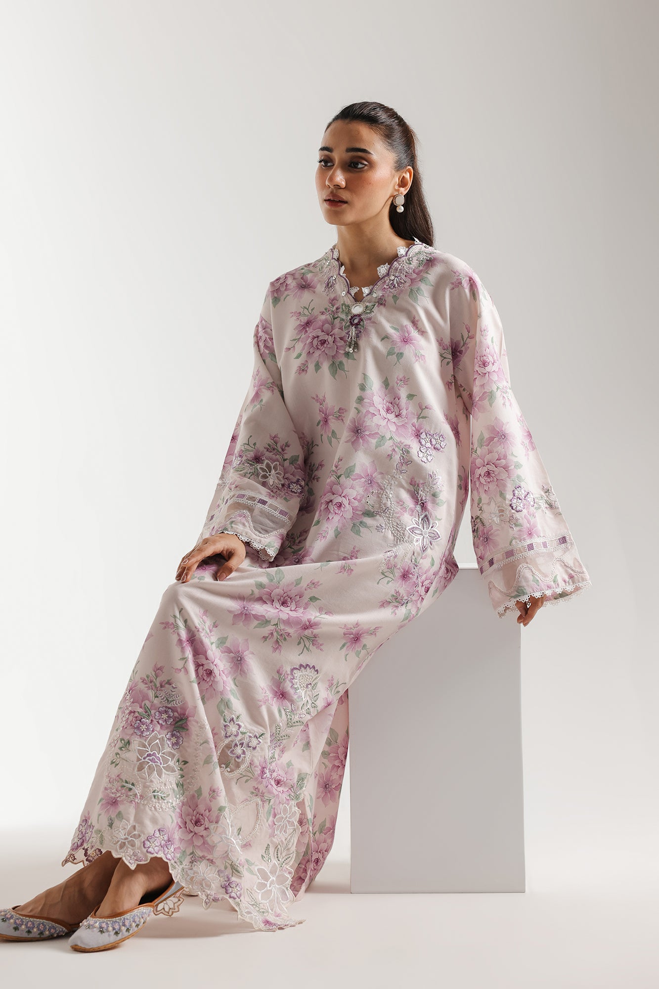 EMBROIDERED KAFTAN (E4126/103/529)