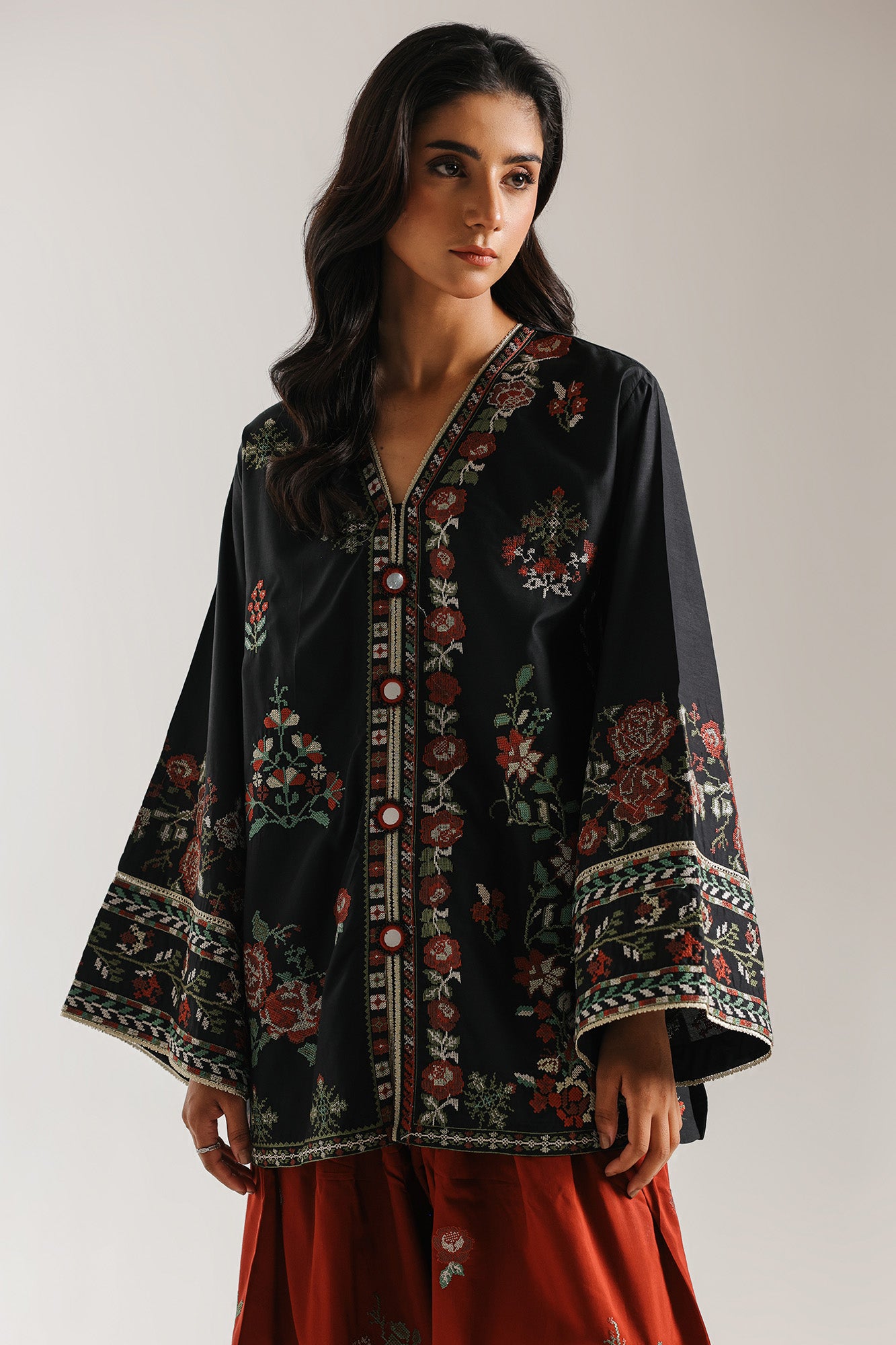 EMBROIDERED SUIT (E4157/103/901)