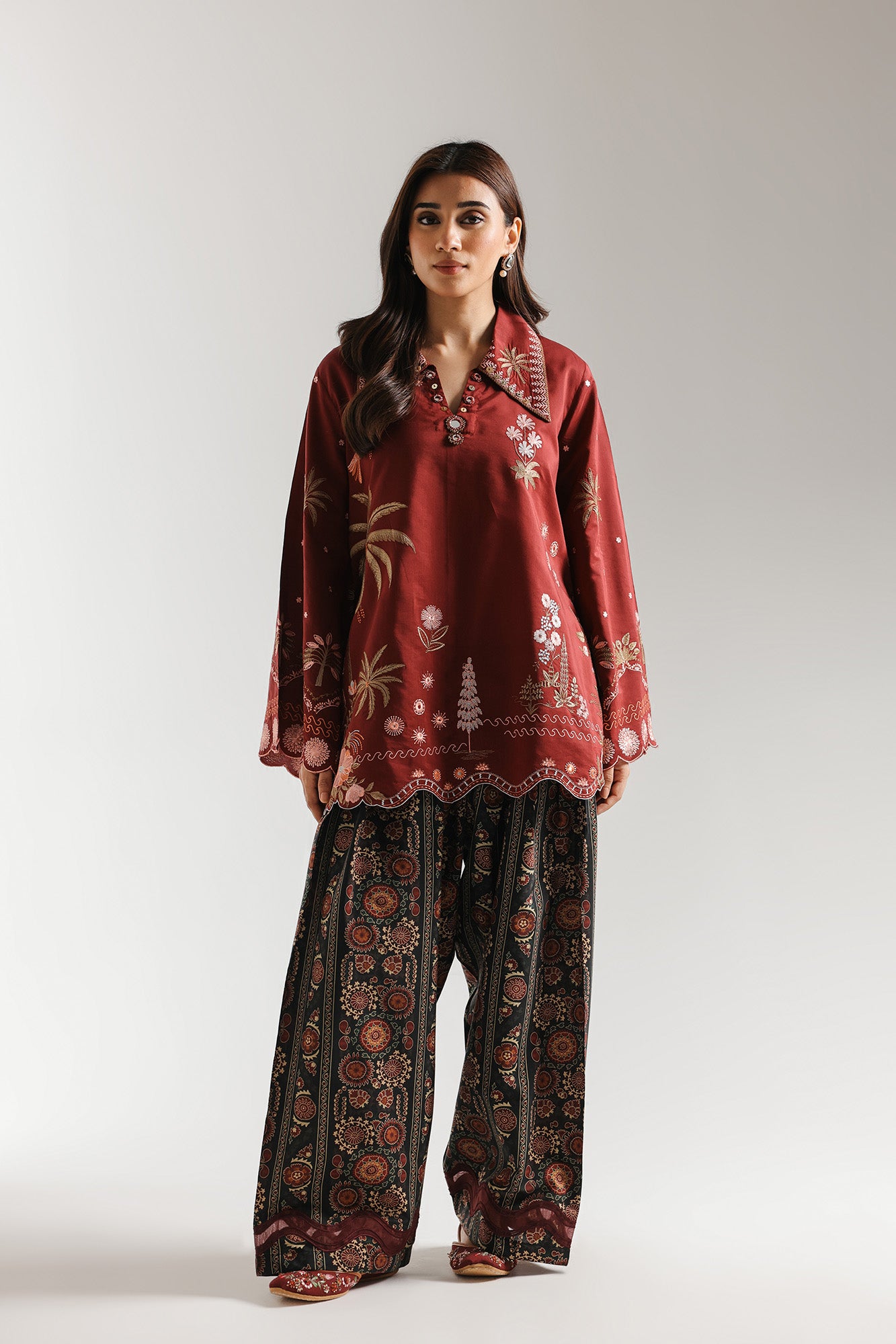 EMBROIDERED SUIT (E4174/103/303)