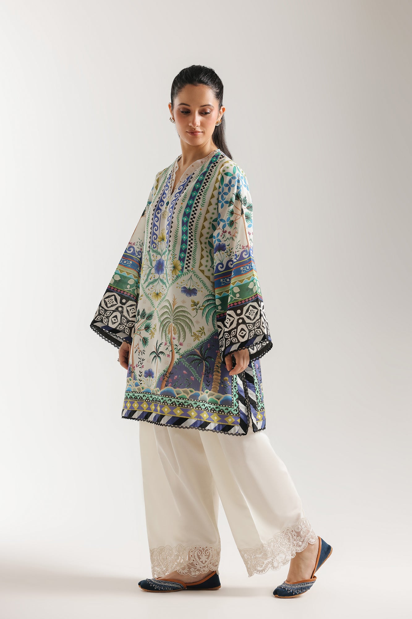 EMBROIDERED SUIT (E4178/103/005)