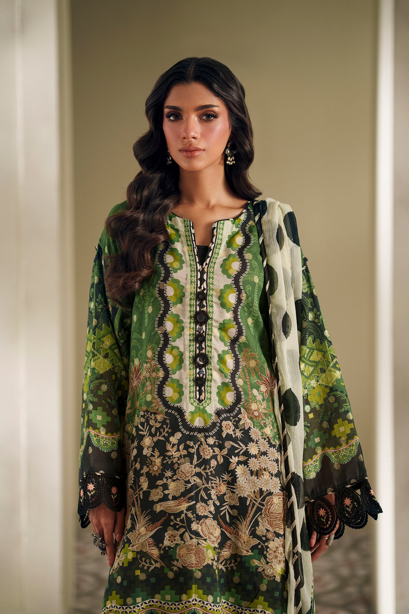 EMBROIDERED SUIT (E4192/103/705)