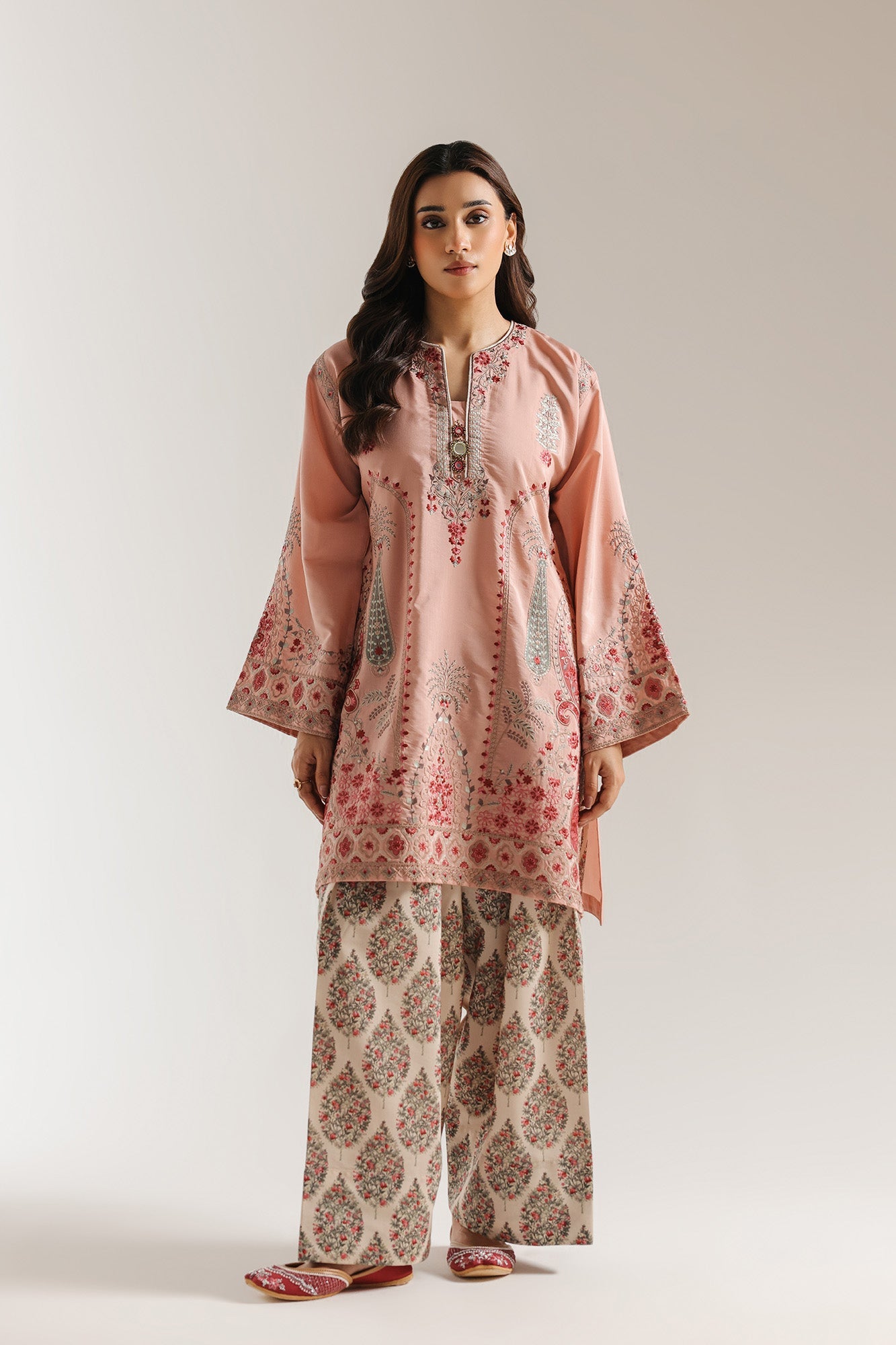 EMBROIDERED SUIT (E4244/103/314)