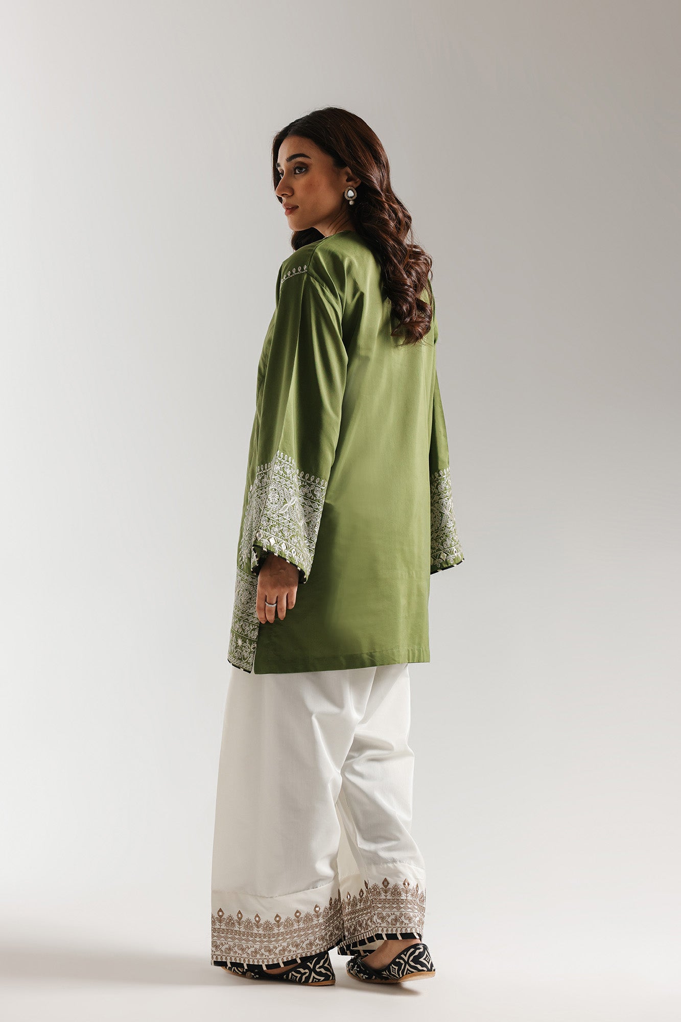 EMBROIDERED SUIT (E4251/103/121)