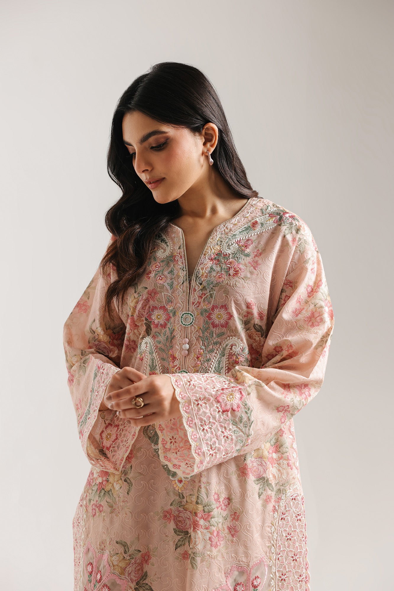 EMBROIDERED SUIT (E4255/103/328)