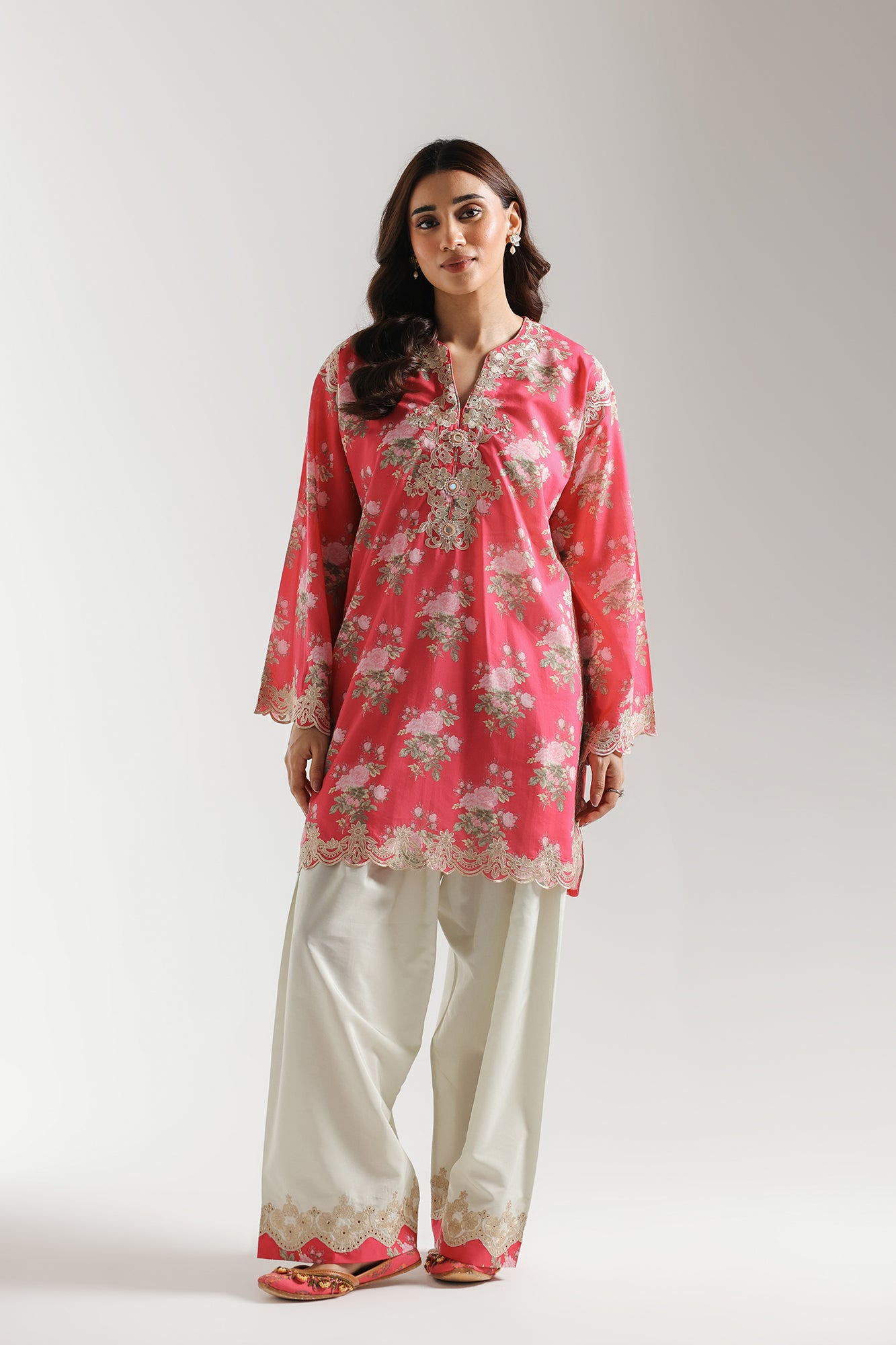 EMBROIDERED SUIT (E4273/103/406)