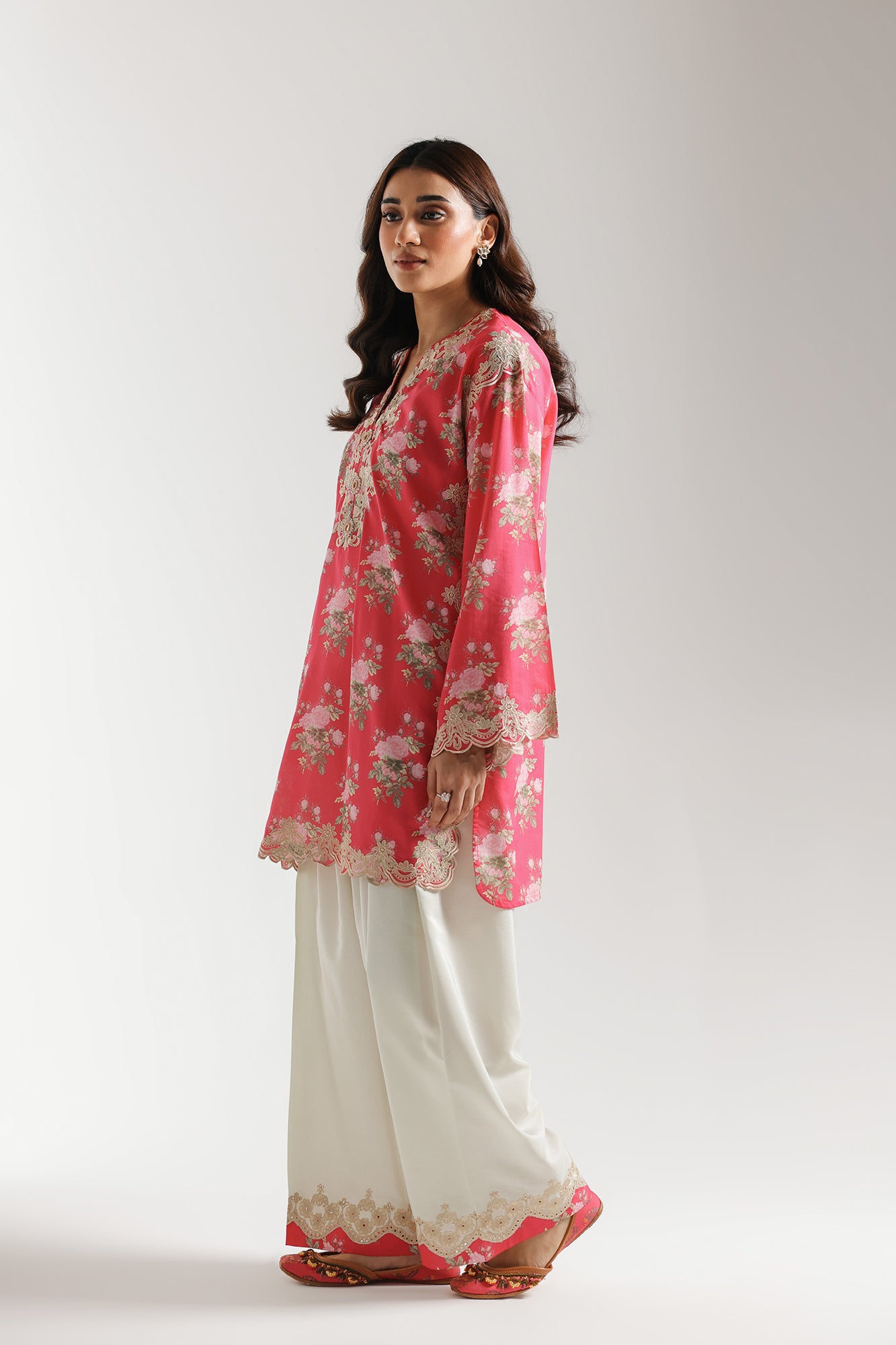 EMBROIDERED SUIT (E4273/103/406)