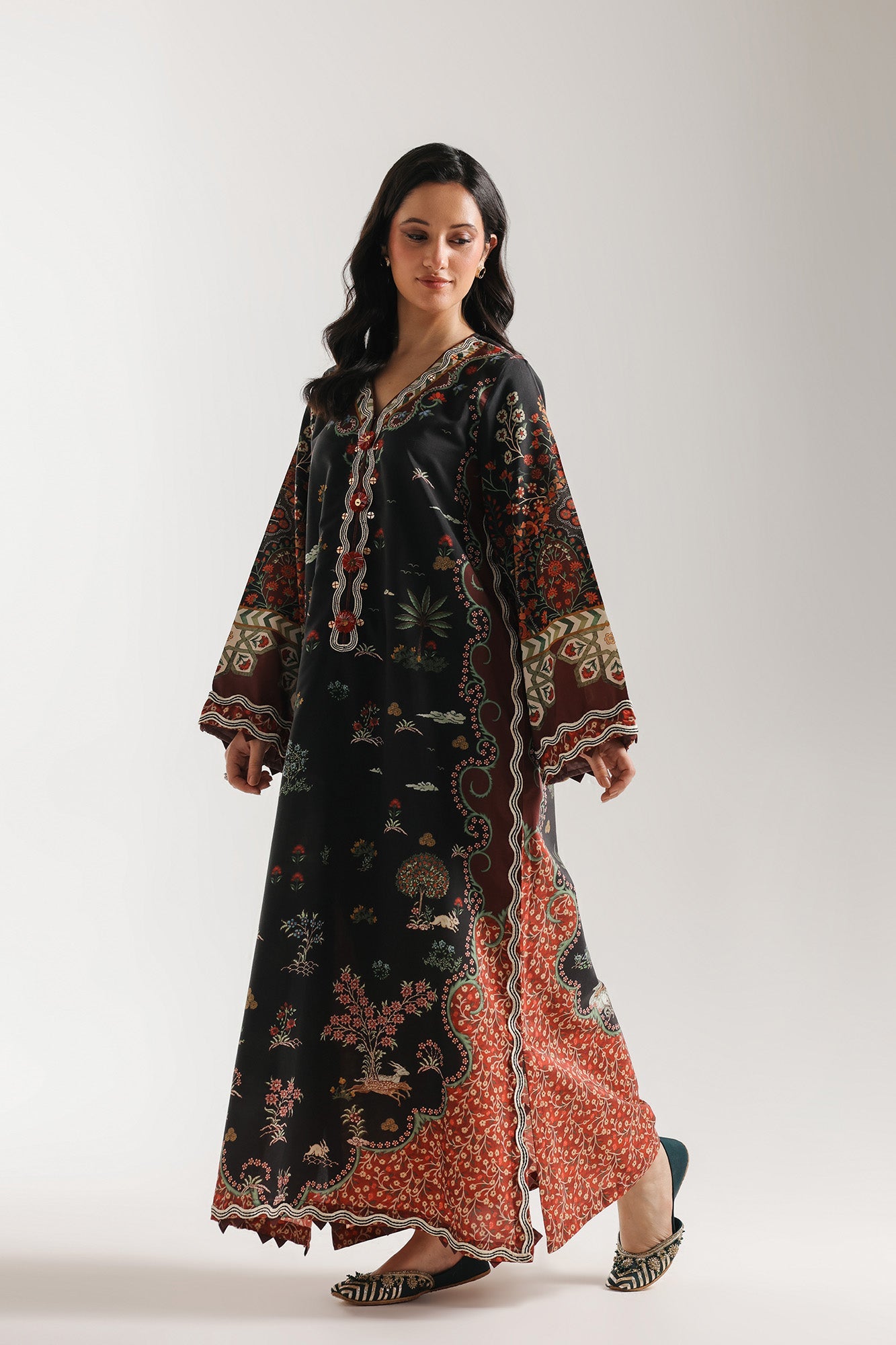 EMBROIDERED KAFTAN (E4312/103/901)