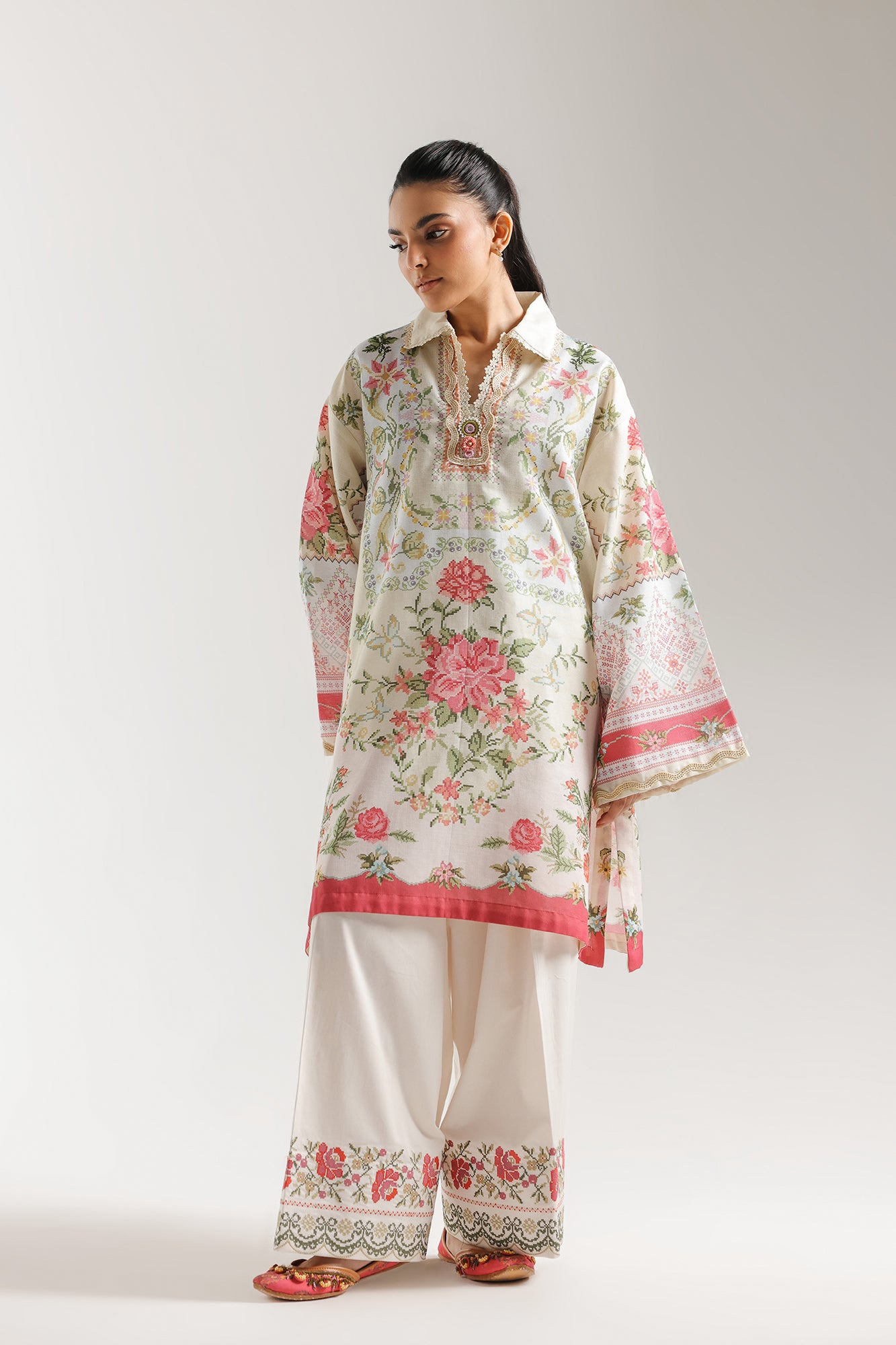 EMBROIDERED SUIT (E4328/103/002)