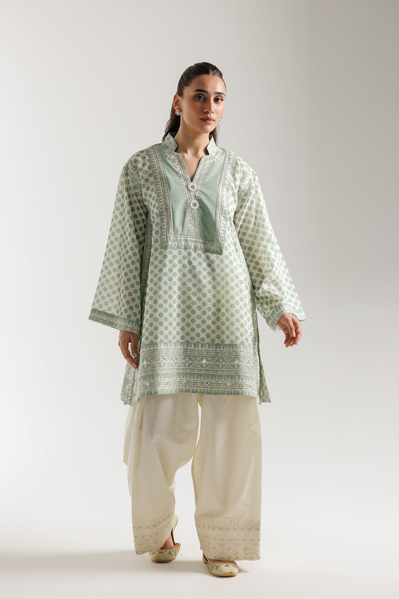 EMBROIDERED SUIT (E4348/103/005)