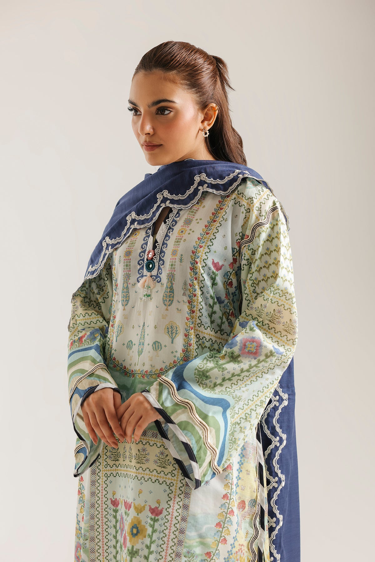 EMBROIDERED SUIT (E4404/103/005)