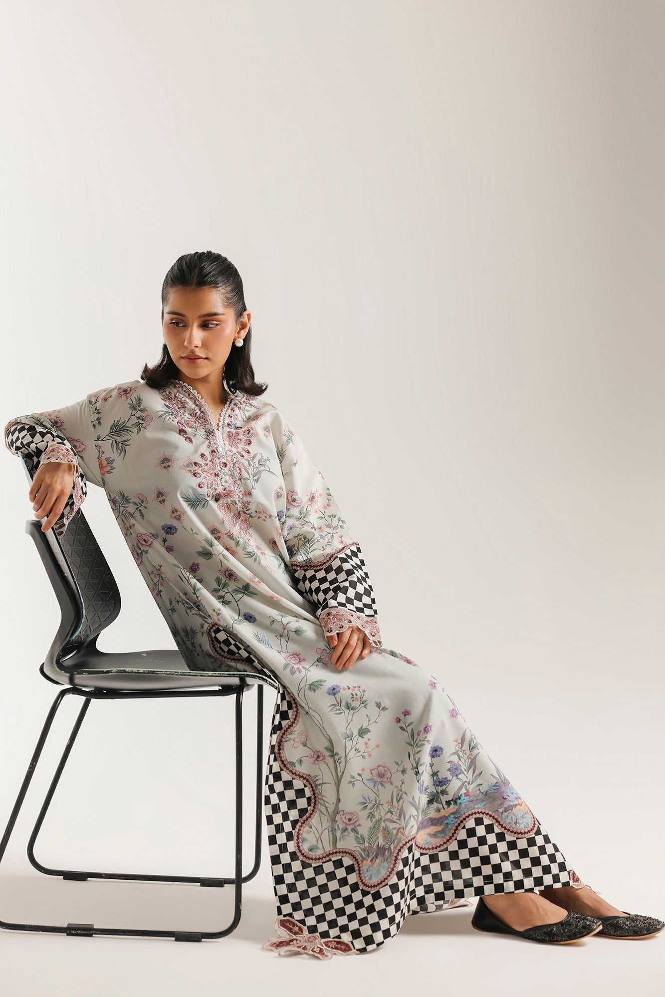 EMBROIDERED KAFTAN (E4467/103/913)