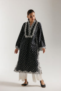 EMBROIDERED SUIT (E4493/103/902)