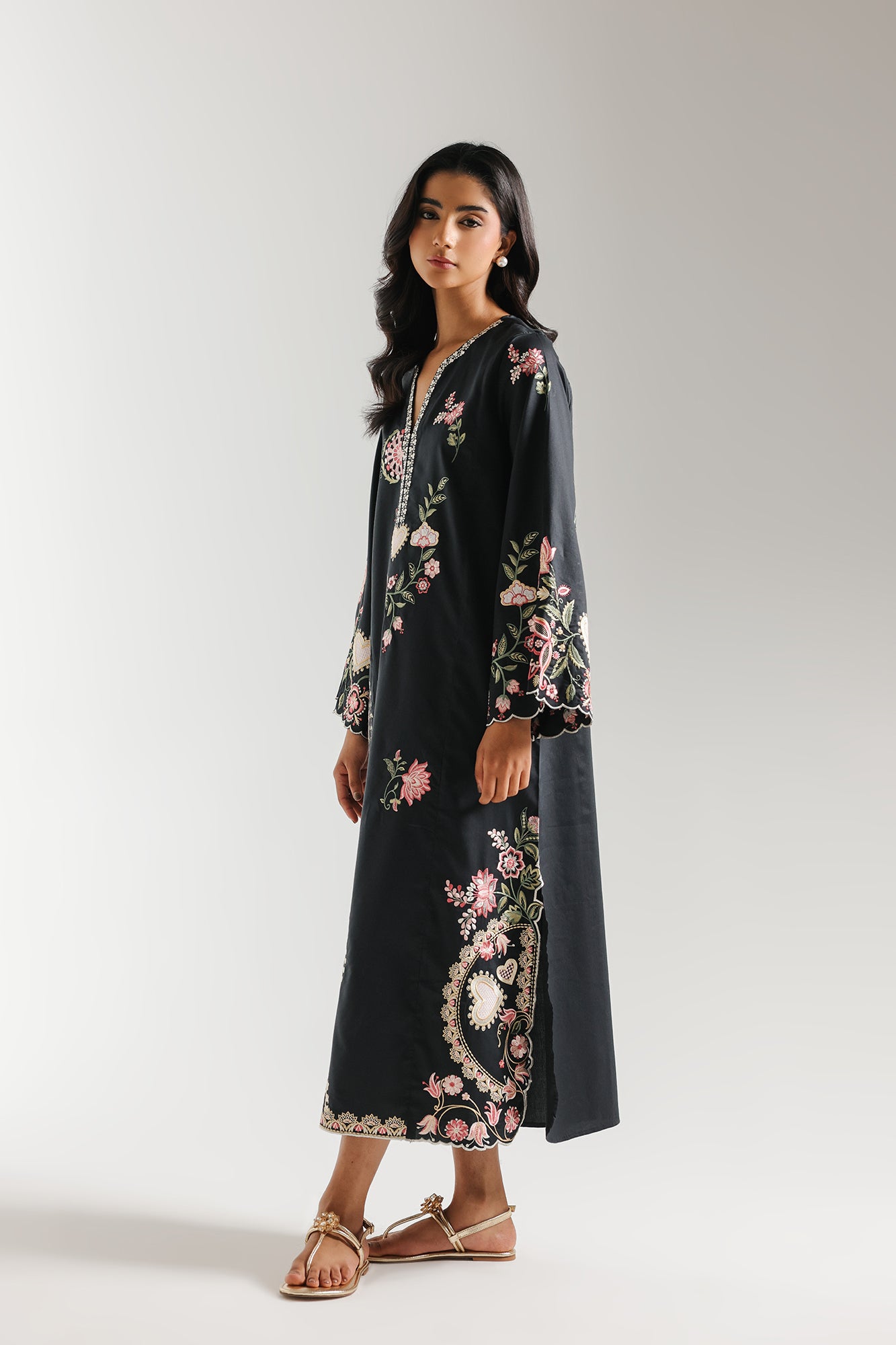 EMBROIDERED DRESS (E7516/102/901)