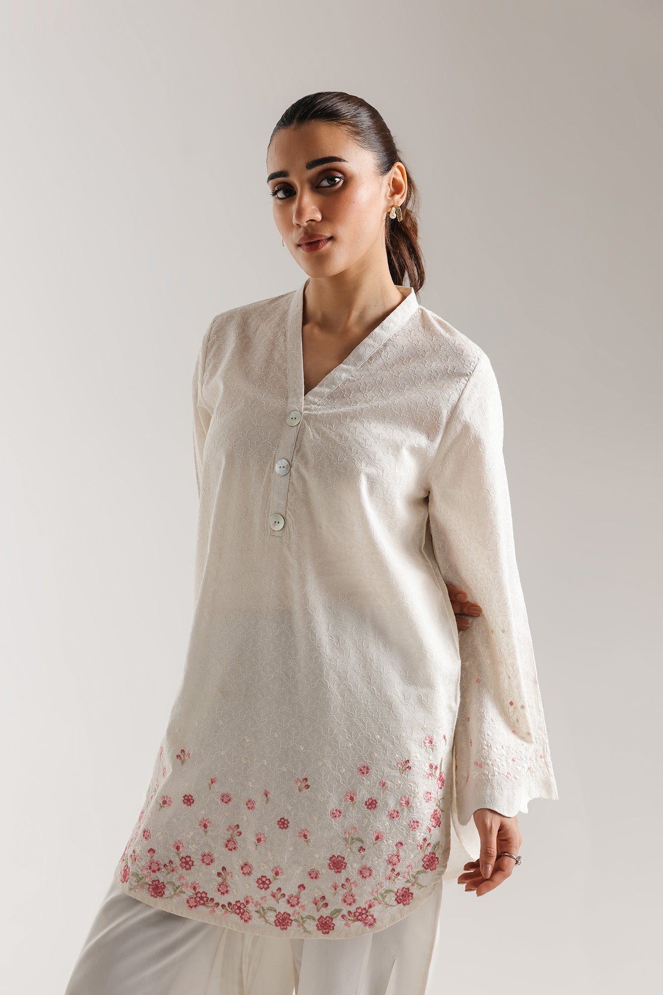EMBROIDERED SUIT (E7716/102/005)