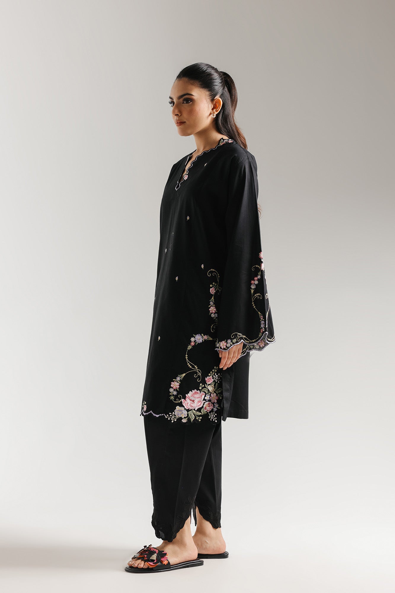 EMBROIDERED SHIRT (E7758/102/902)