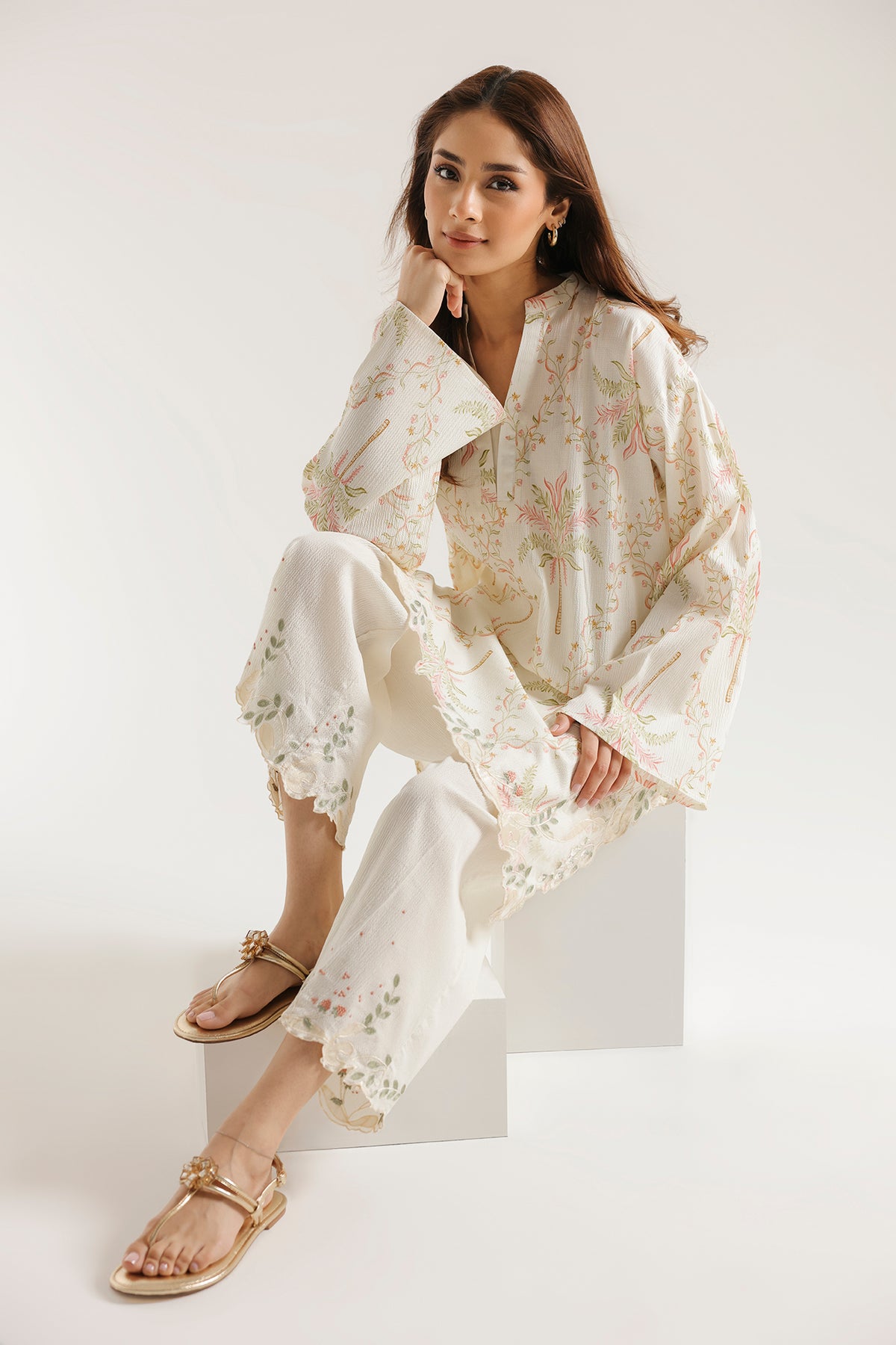 EMBROIDERED SUIT (E7796/102/002)