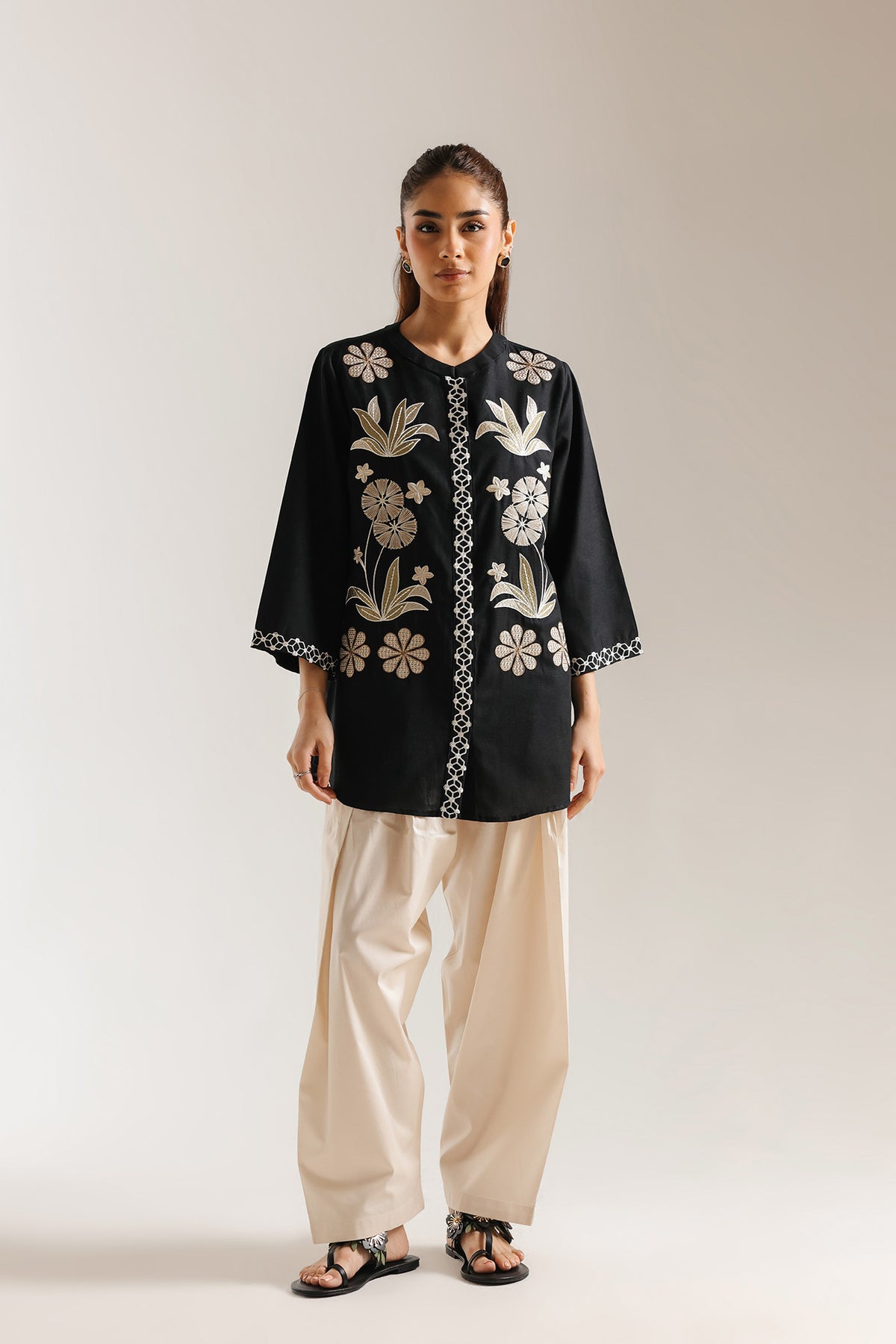 EMBROIDERED KURTI (E7908/102/902)