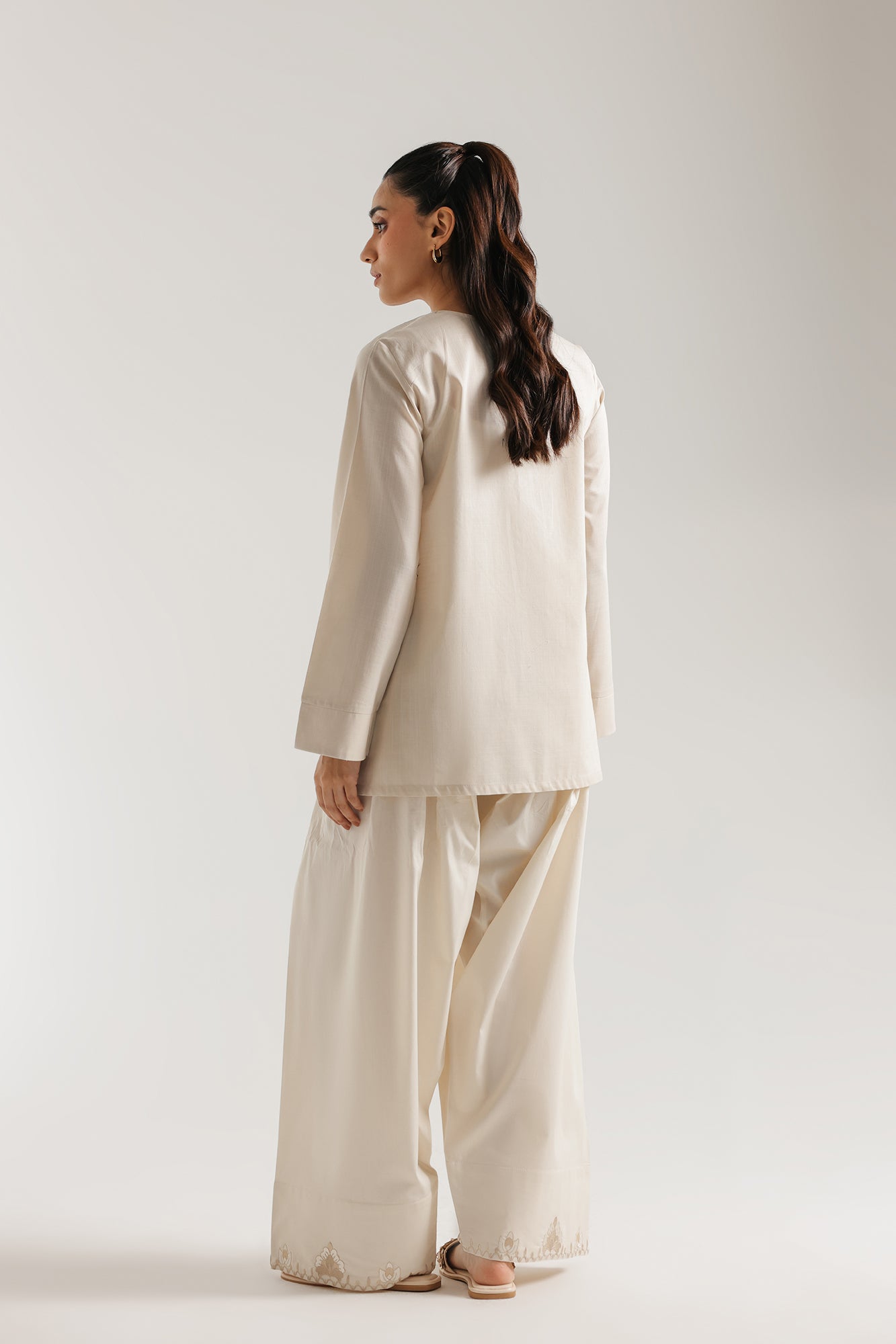 EMBROIDERED KURTI (E7929/102/002)