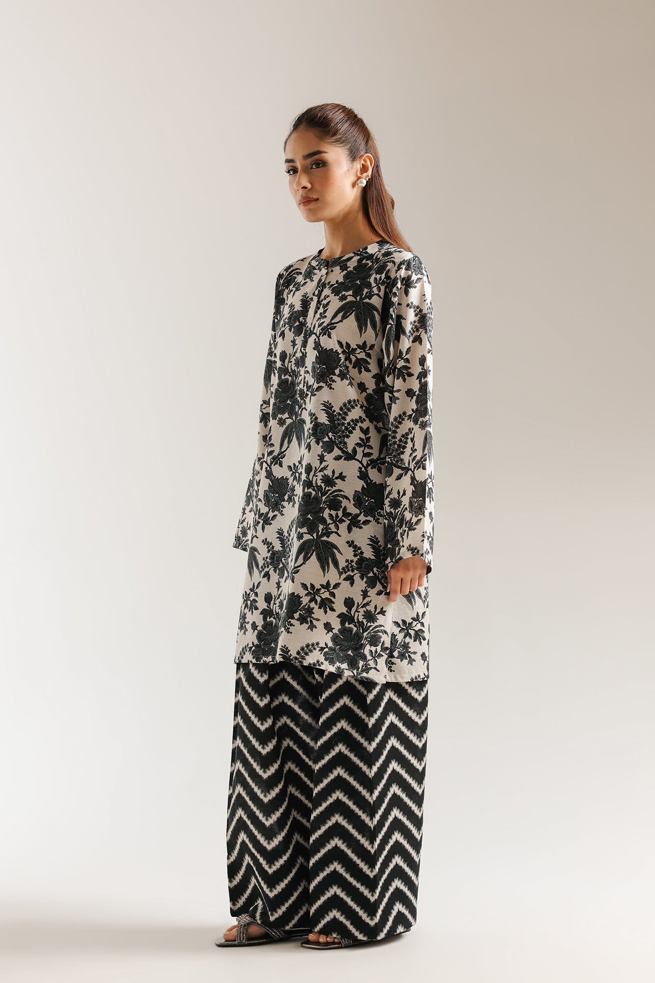 PRINTED SUIT (E8100/102/005)