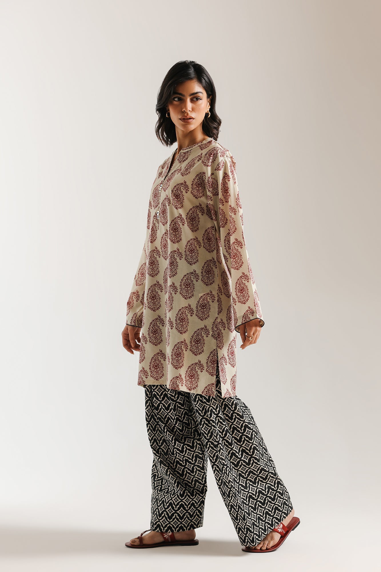 PRINTED SUIT (E8203/102/115)